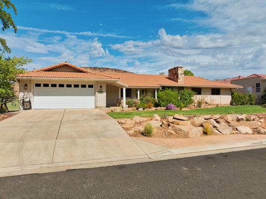 1130 WESLEY POWELL DR, SAINT GEORGE, UT 84790 - Image cf0b9dc78be7ff70361209a3d8e59aee/2546553111