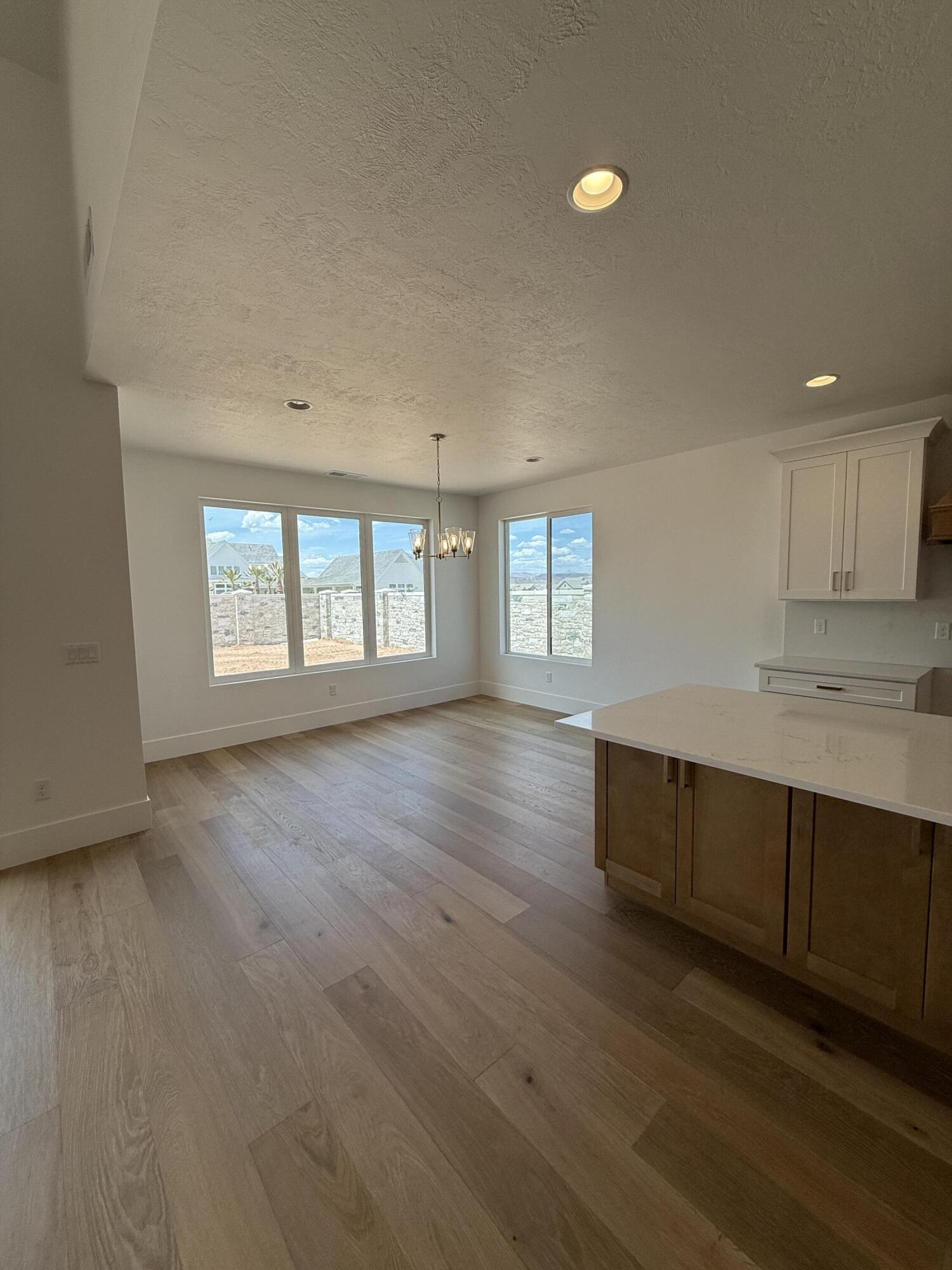 HAWKEYE POINTE SUB - Residential