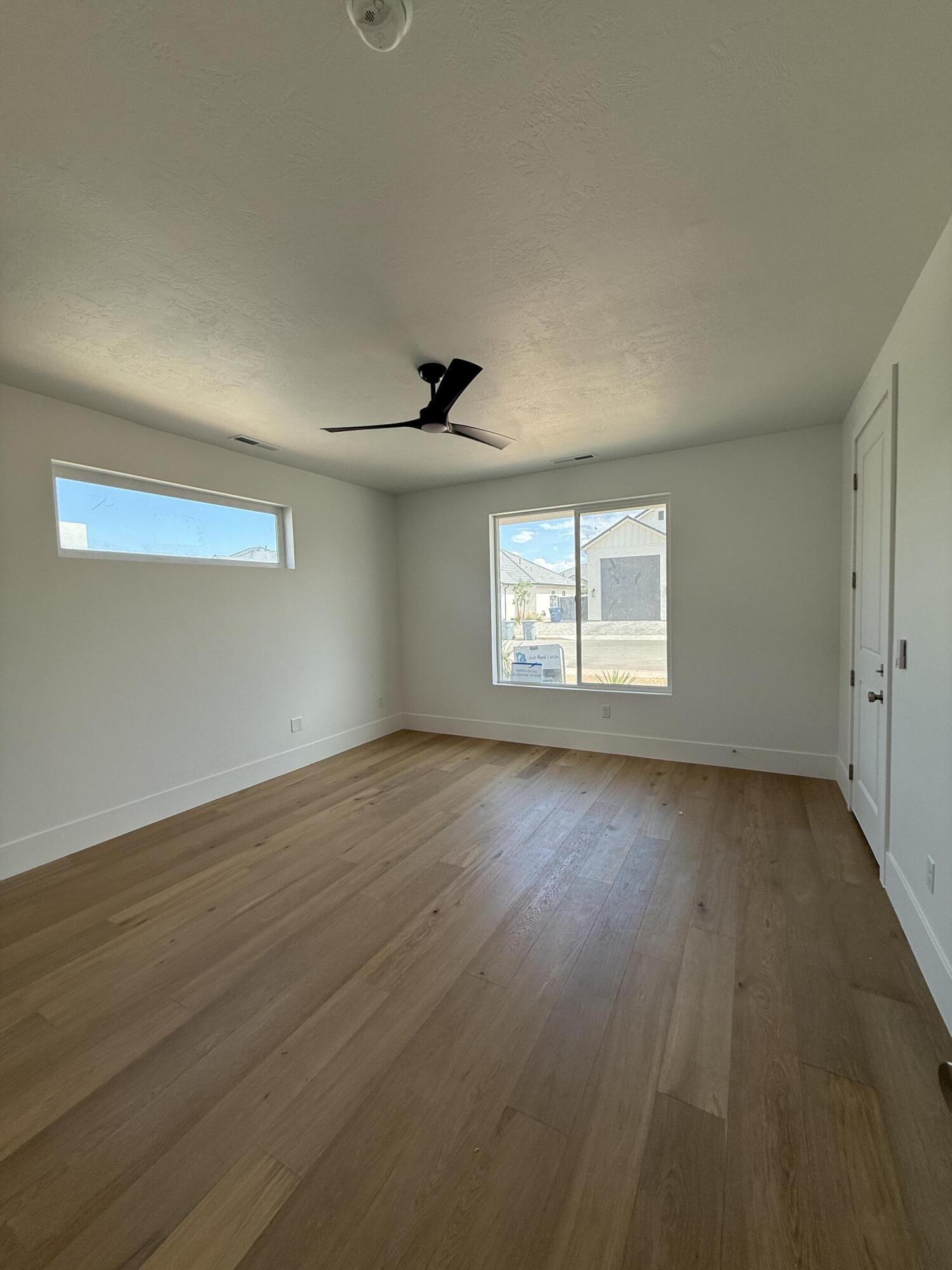 HAWKEYE POINTE SUB - Residential