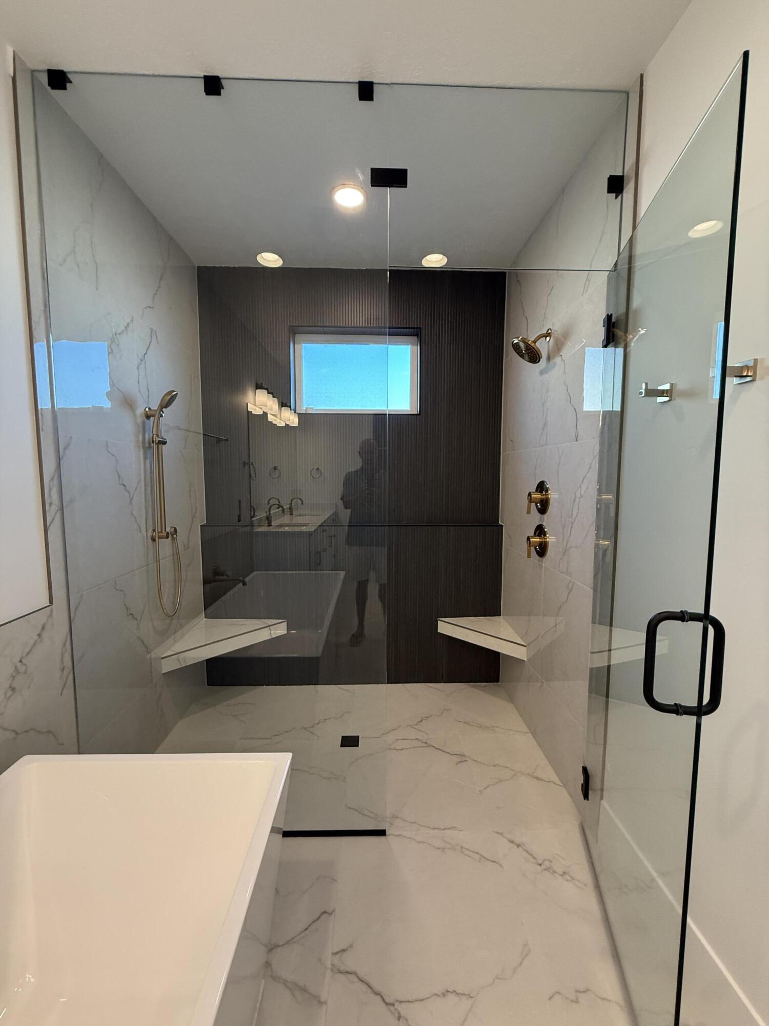 HAWKEYE POINTE SUB - Residential