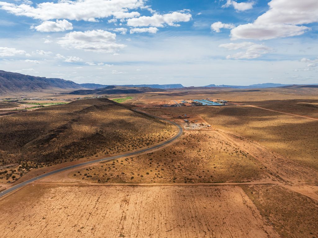 Photo of 3000 S 2100 W, Hurricane, UT 84737 (MLS # 26-271364)