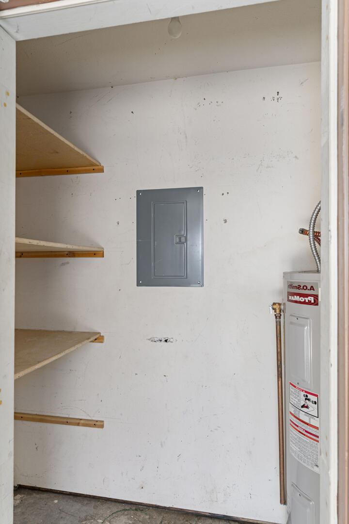 SPANISH PALMS TOWNHOMES - Residential