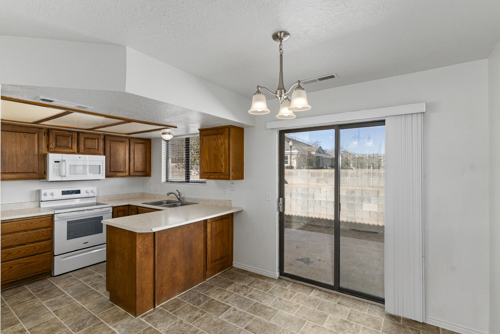 SPANISH PALMS TOWNHOMES - Residential