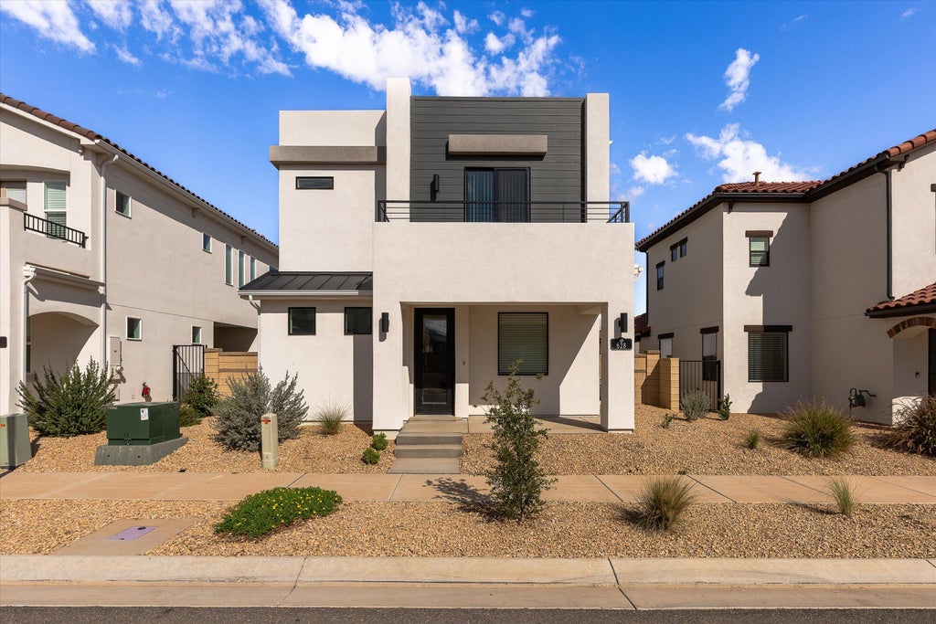 Photo of 628 W Juniper Hill DR, Saint George, UT 84790 (MLS # 26-277253)