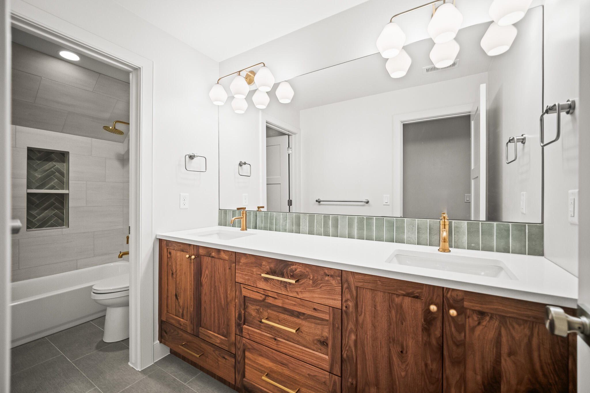 DESERT RESERVE - Residential