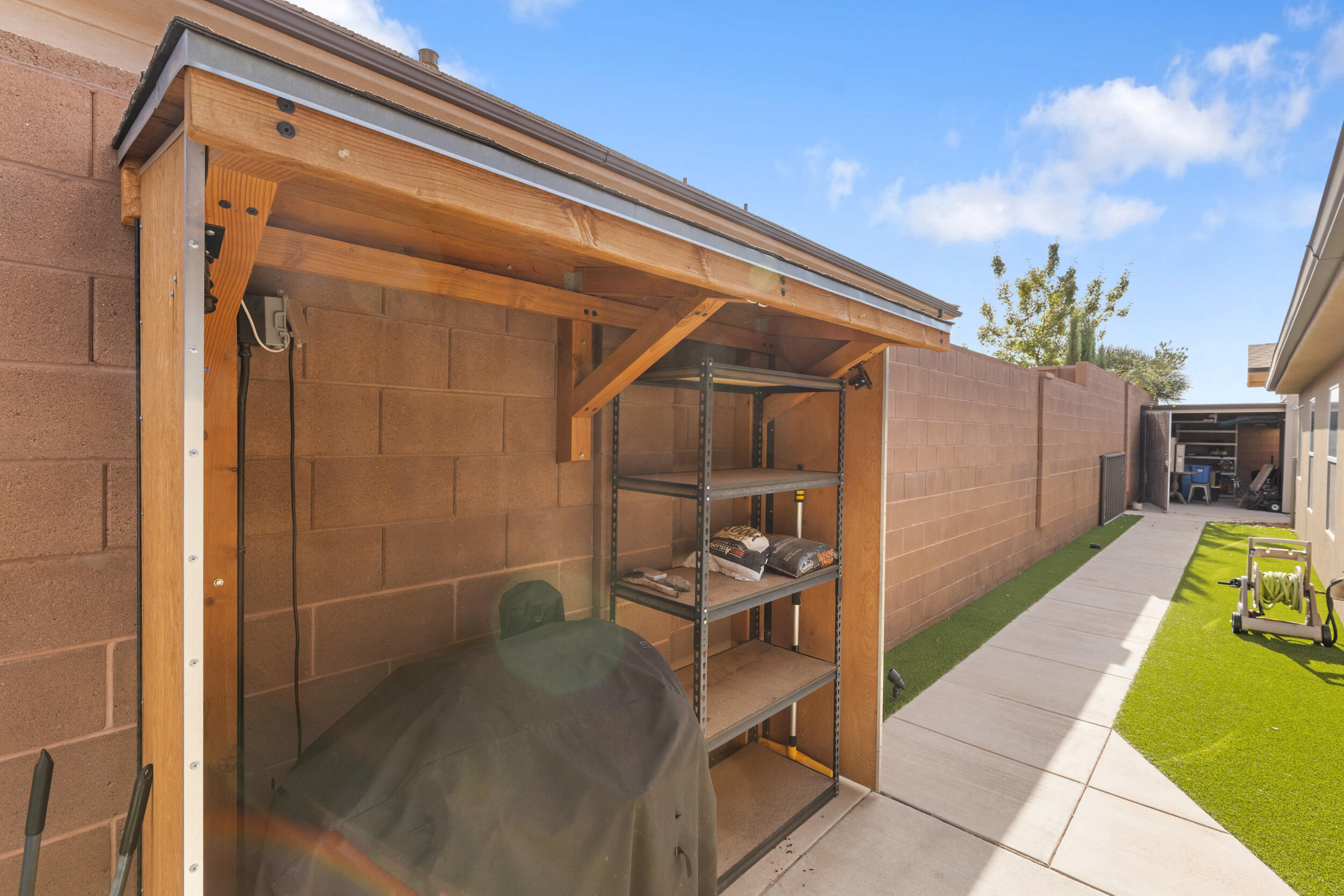 NEW WARM SPRINGS - Residential