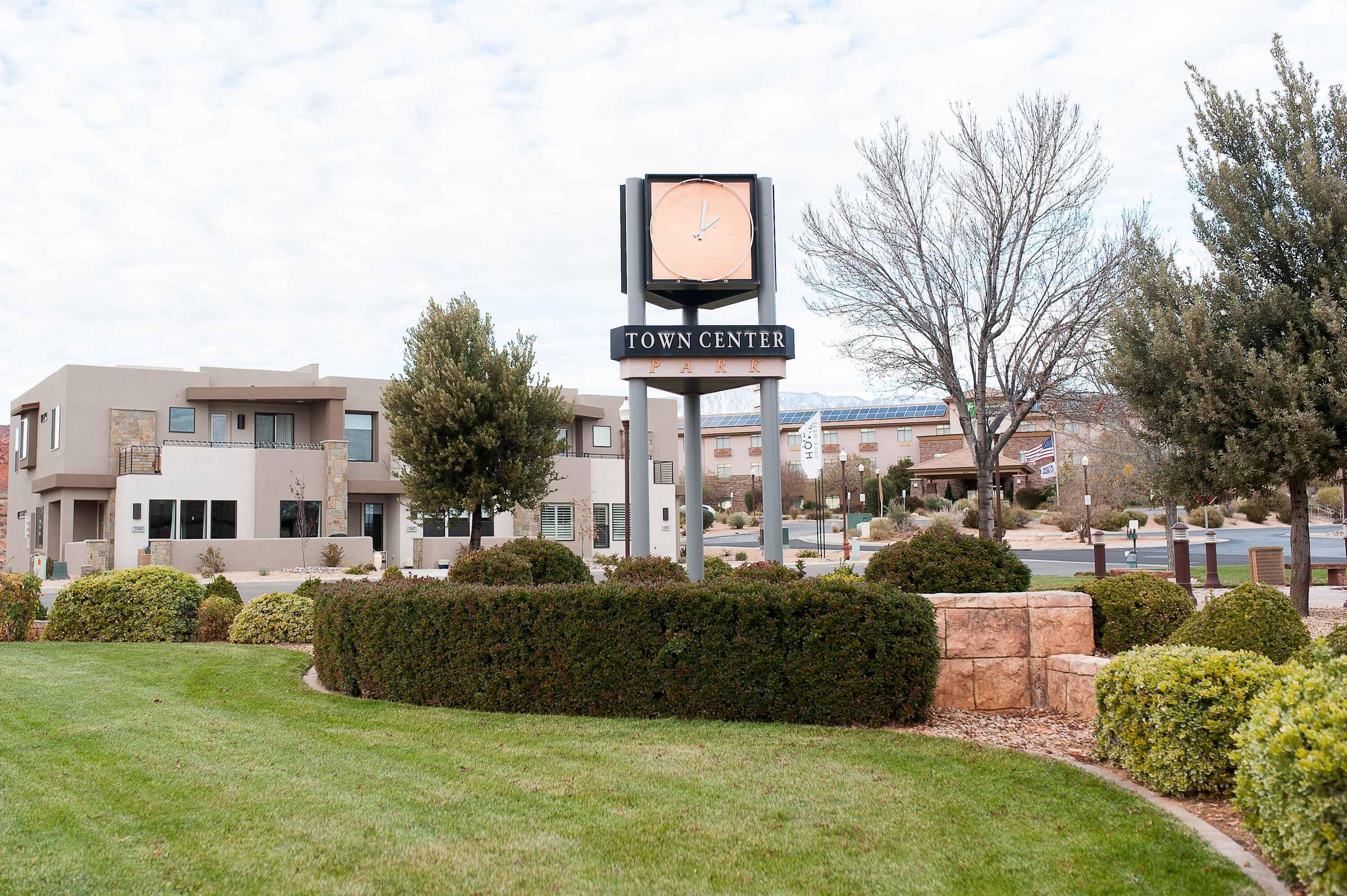 TOWN CENTER AT CORAL CANYON - Residential