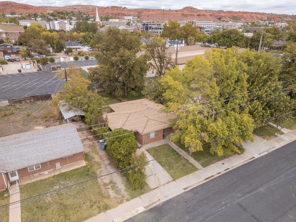 Photo of 70 W 200 S, Saint George, UT 84770 (MLS # 26-277309)