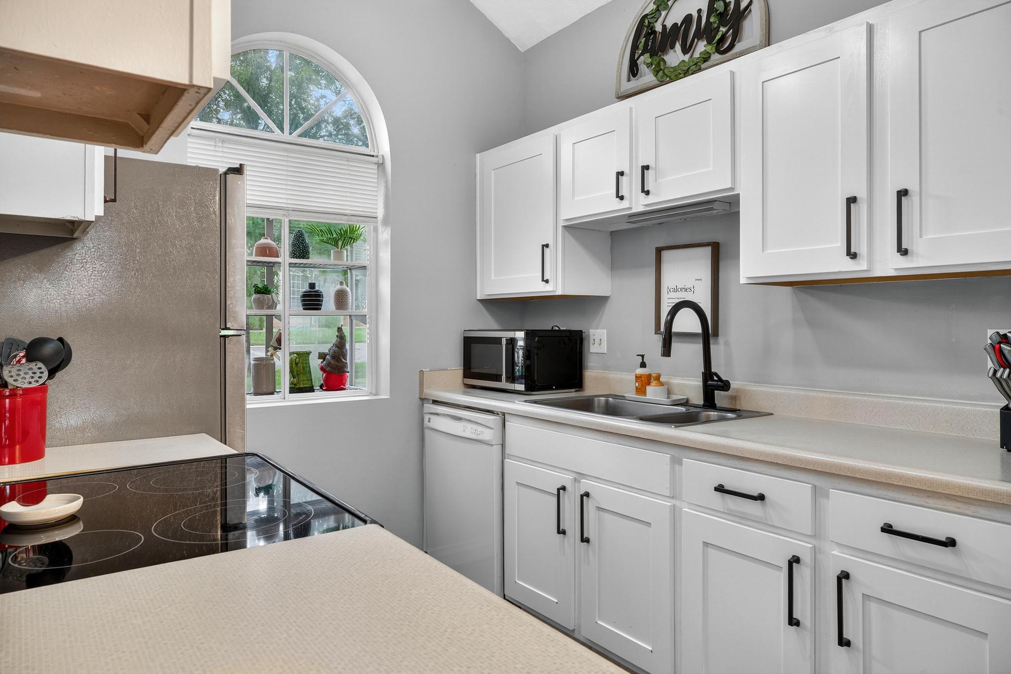 COTTON MANOR CONDOS - Residential