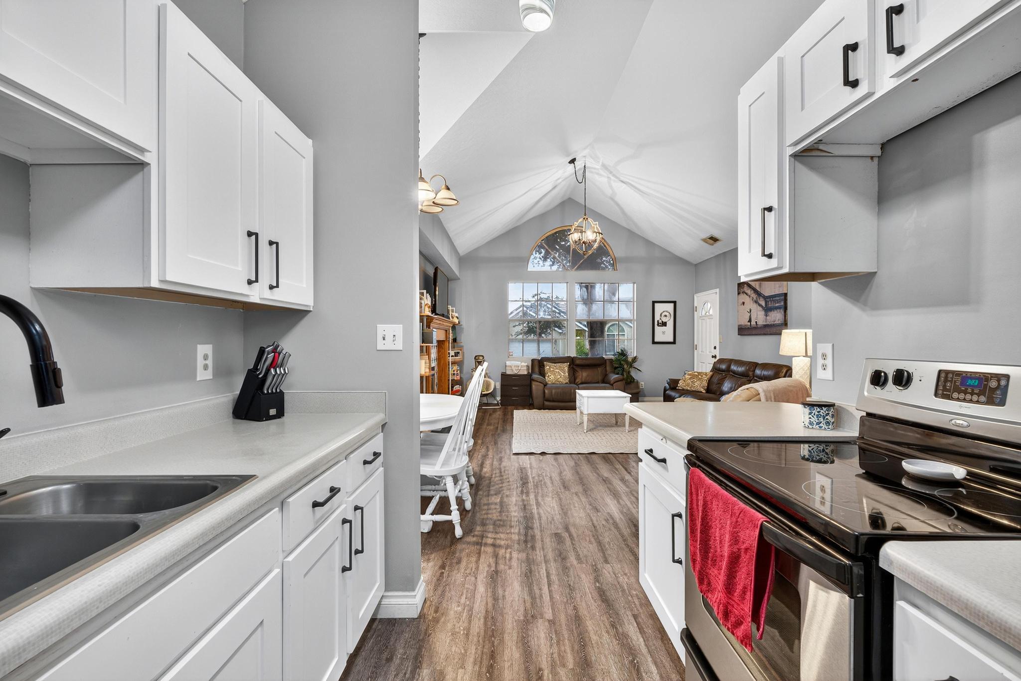 COTTON MANOR CONDOS - Residential