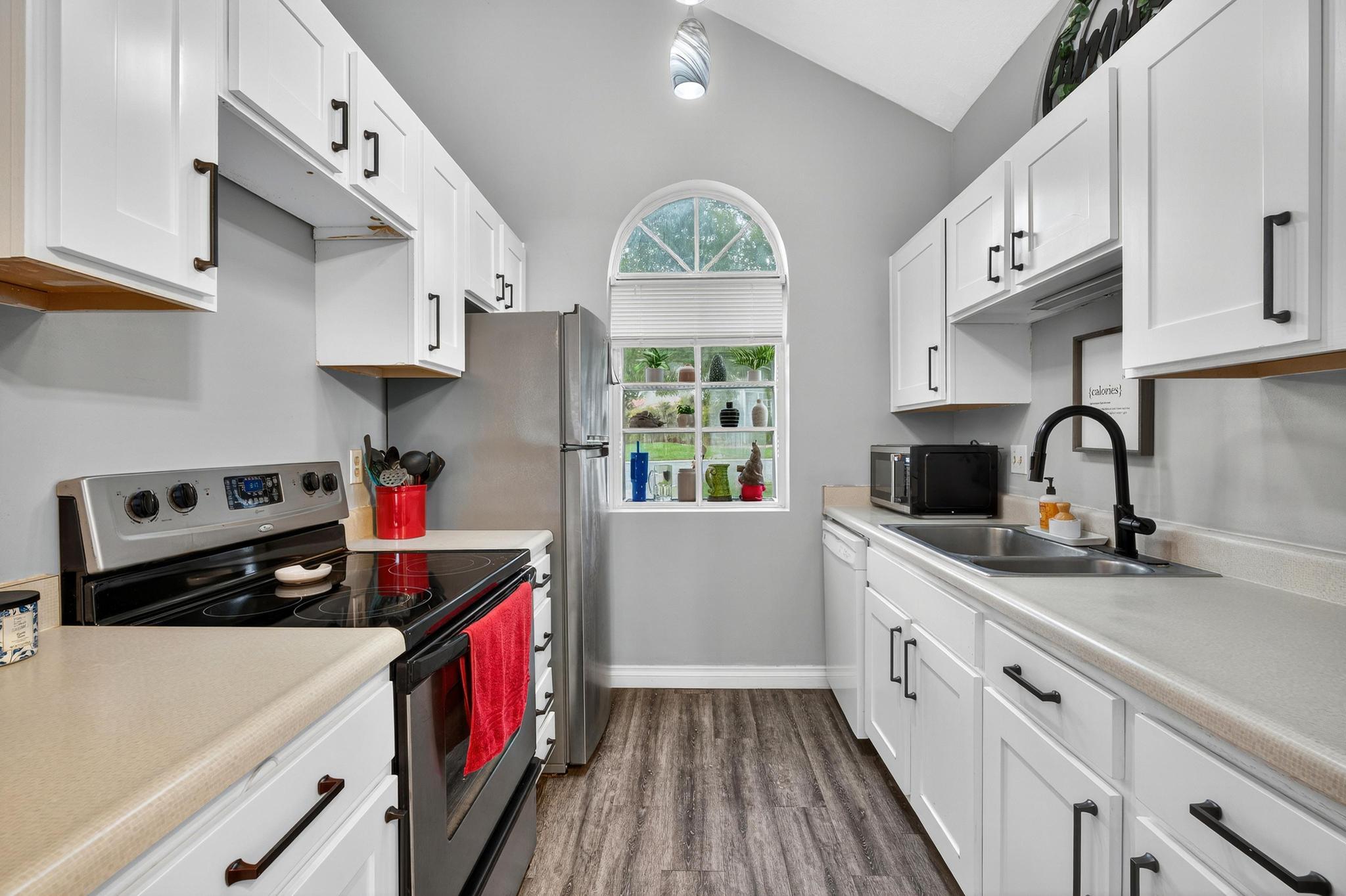 COTTON MANOR CONDOS - Residential