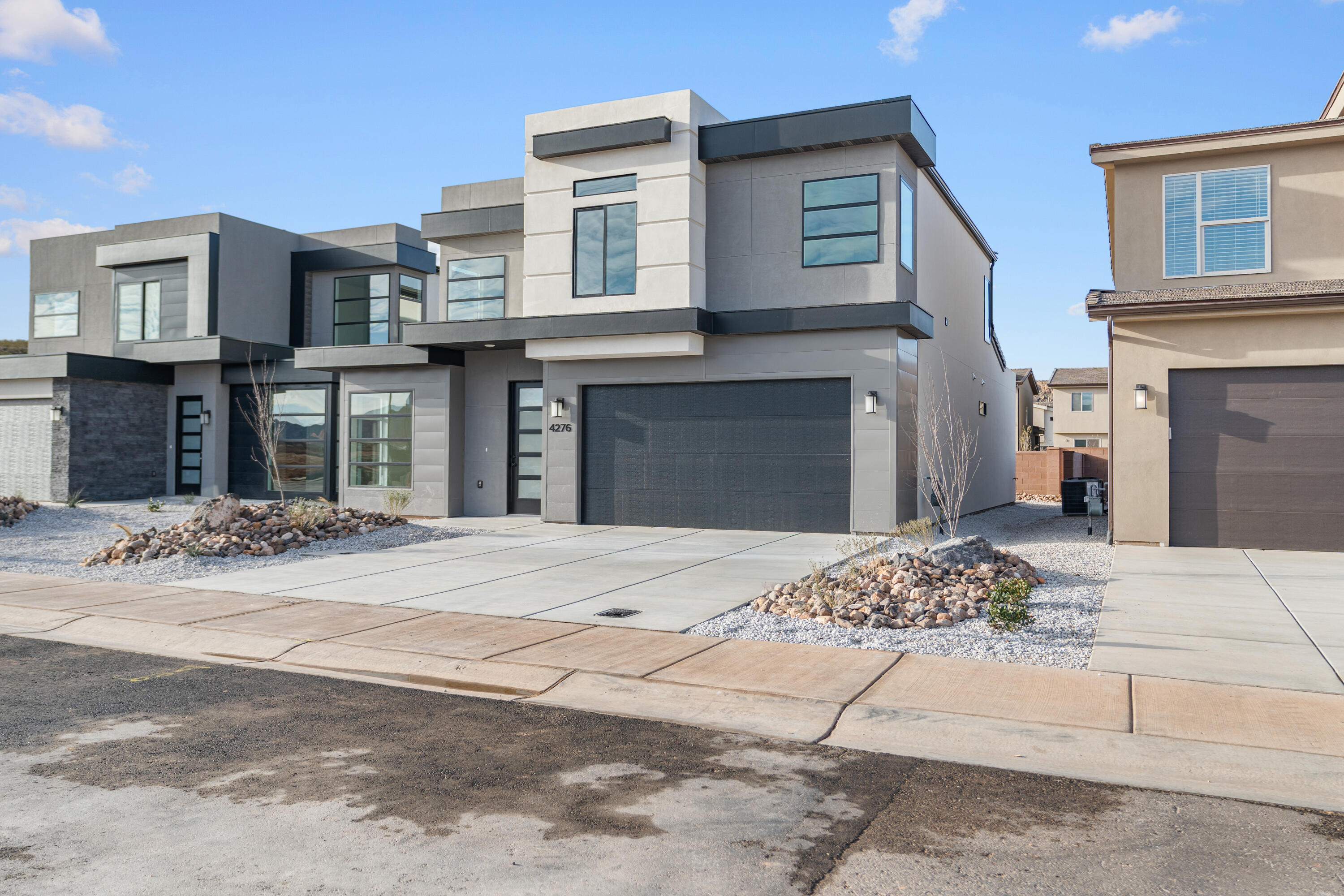 DESERT REFLECTION - Residential