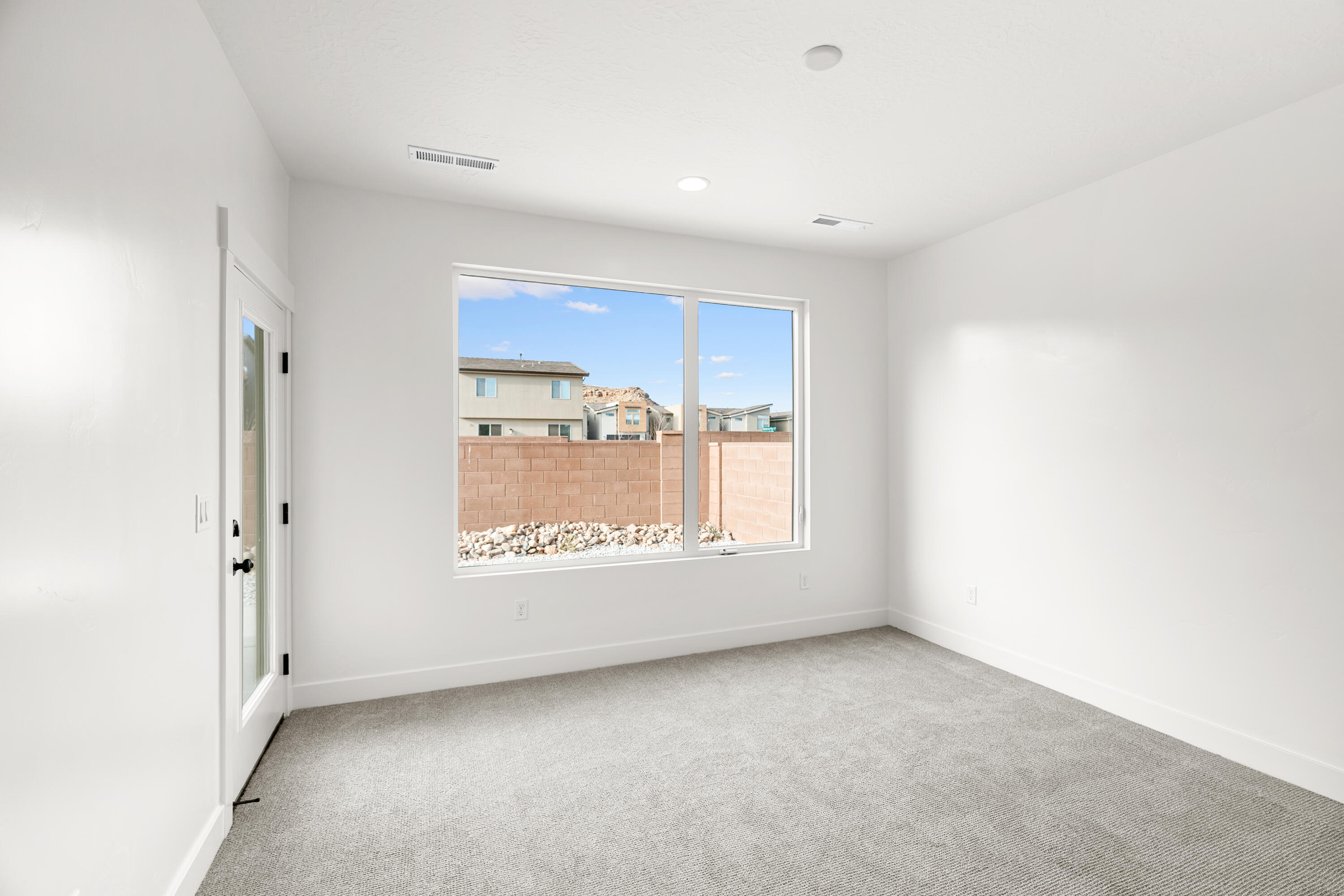 DESERT REFLECTION - Residential