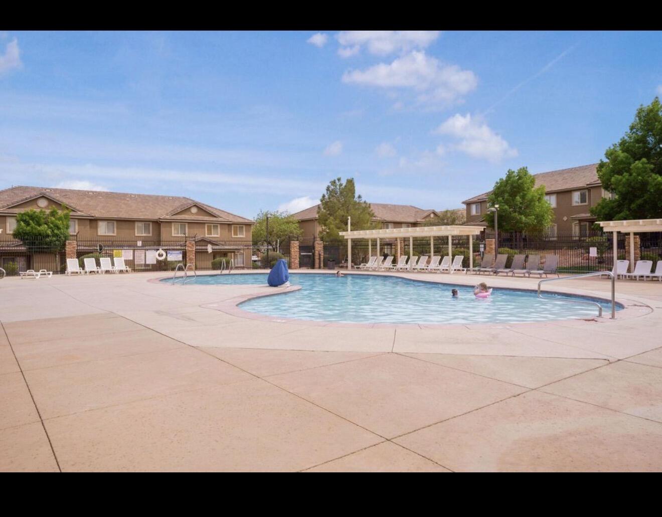 HIDDEN VALLEY TOWN HOMES - Residential