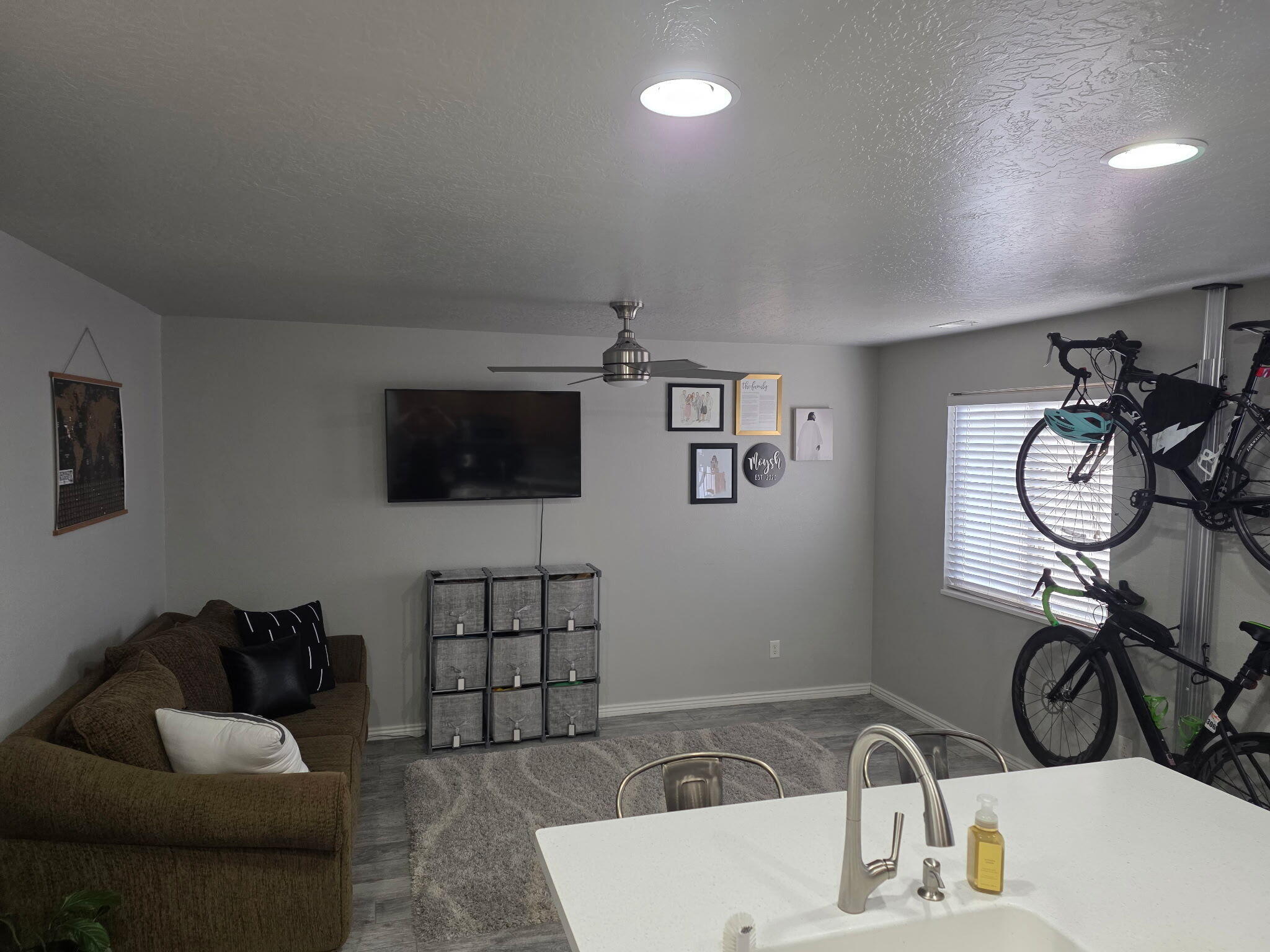 HIDDEN VALLEY TOWN HOMES - Residential