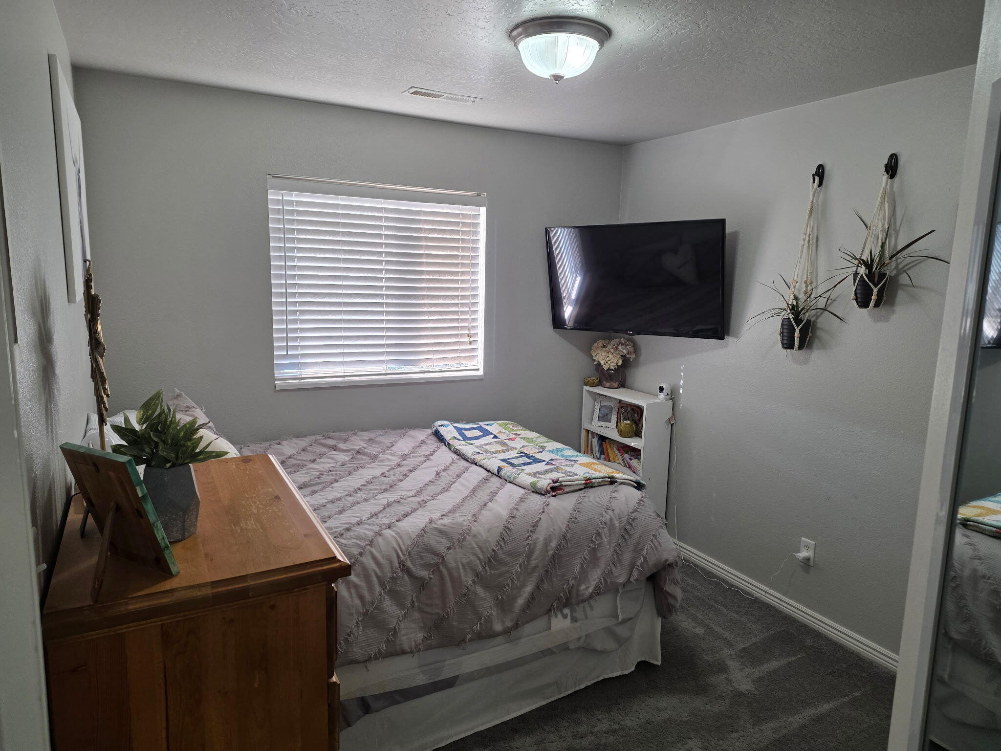 HIDDEN VALLEY TOWN HOMES - Residential