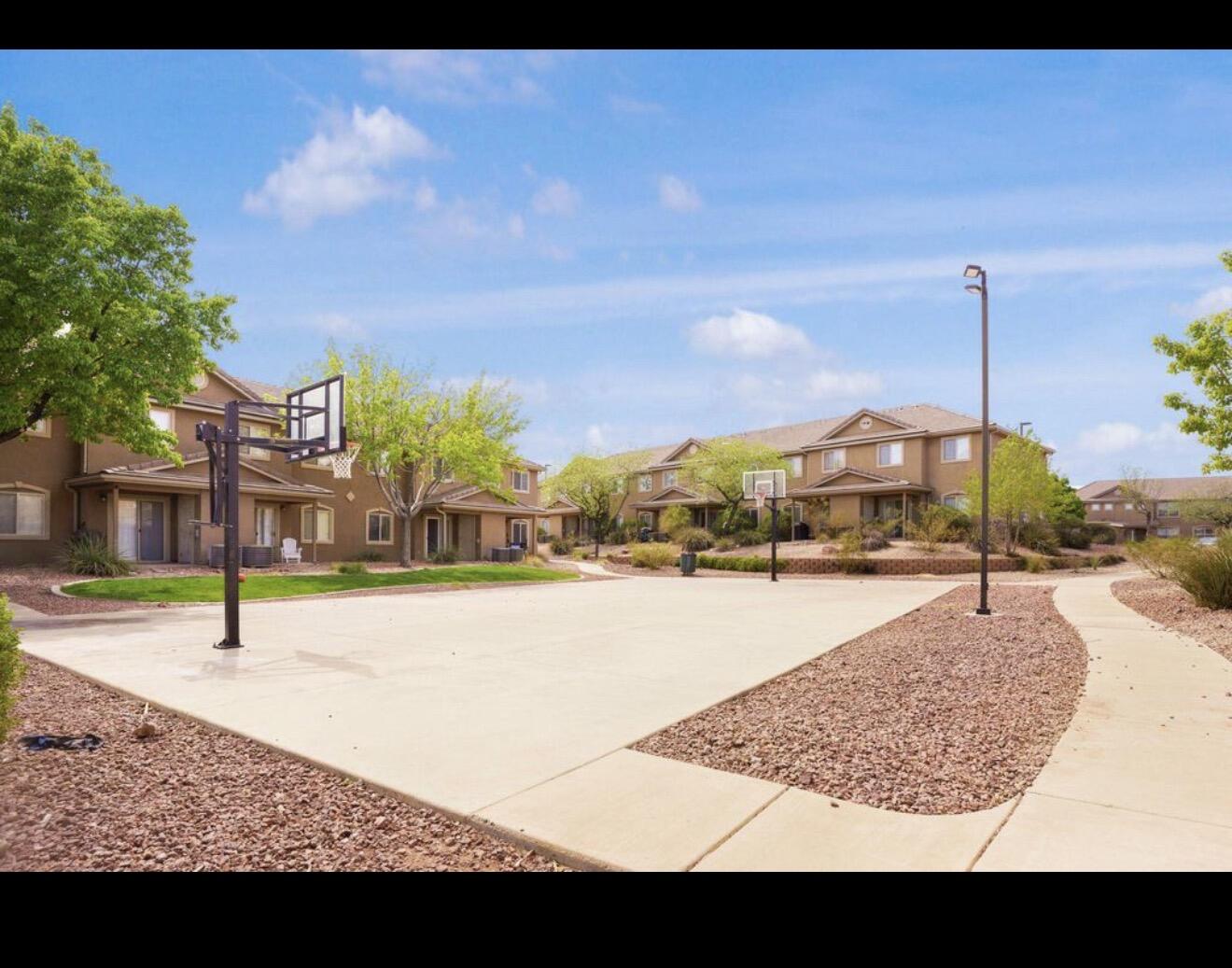 HIDDEN VALLEY TOWN HOMES - Residential