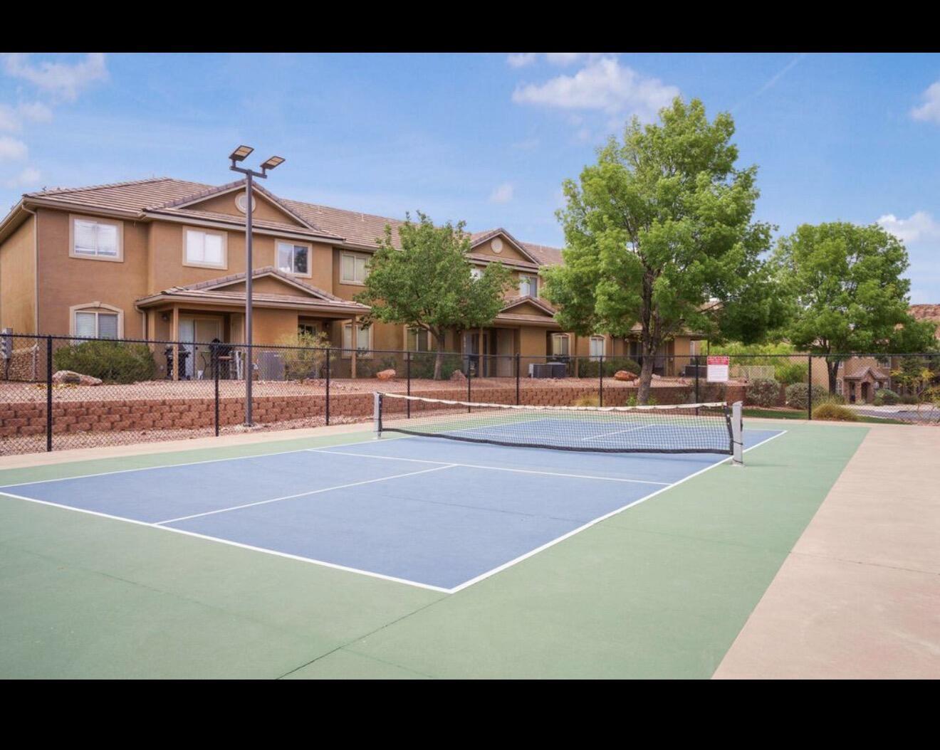 HIDDEN VALLEY TOWN HOMES - Residential