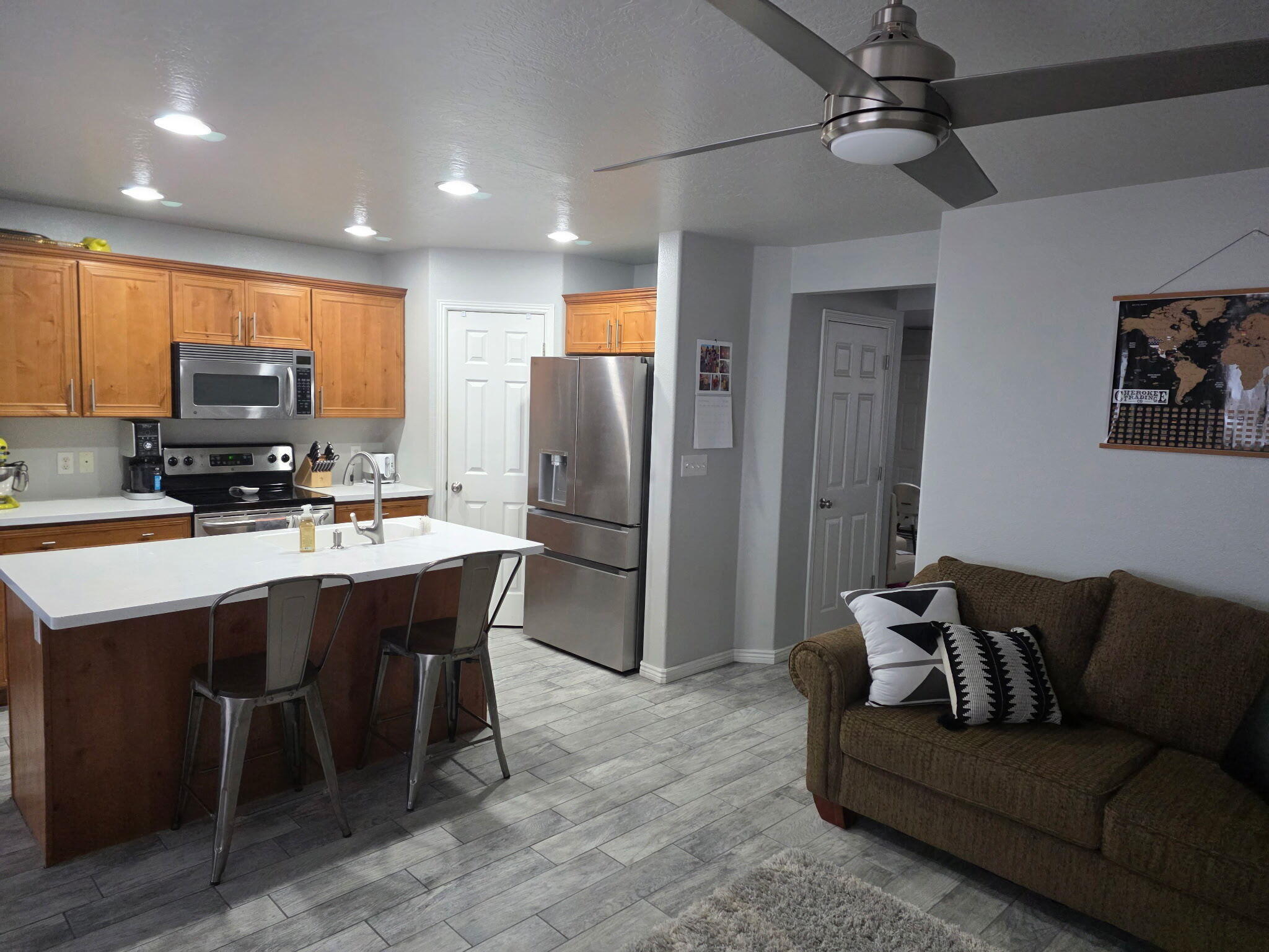 HIDDEN VALLEY TOWN HOMES - Residential