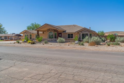 Tiny photo for 1216 S 920 W, Hurricane, UT 84737 (MLS # 26-276729)