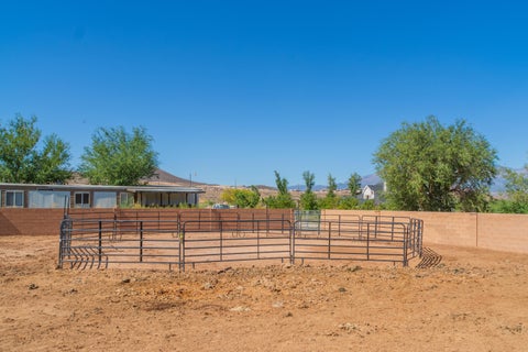 Tiny photo for 1216 S 920 W, Hurricane, UT 84737 (MLS # 26-276729)
