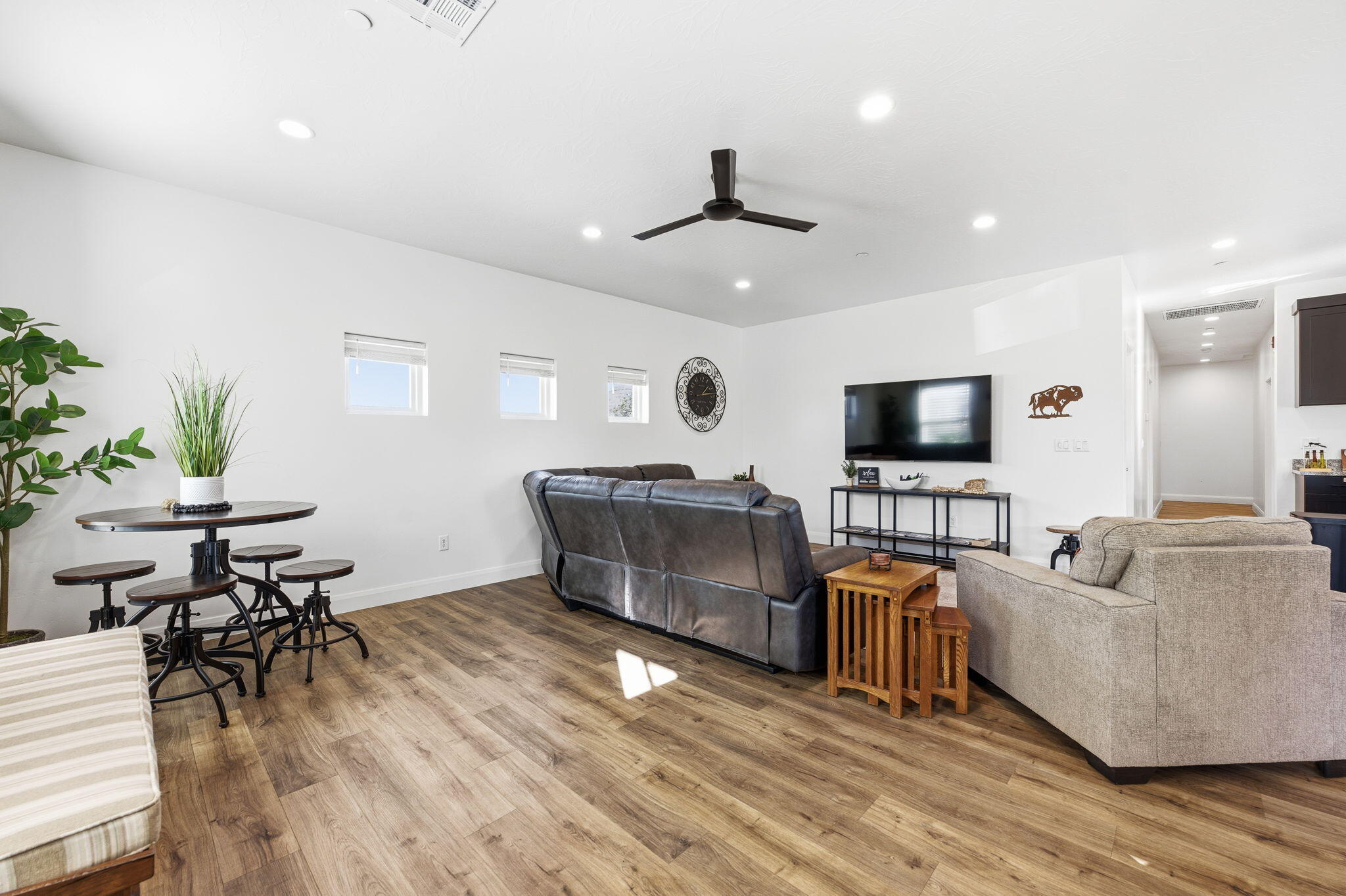 STUCKI FARMS - Residential