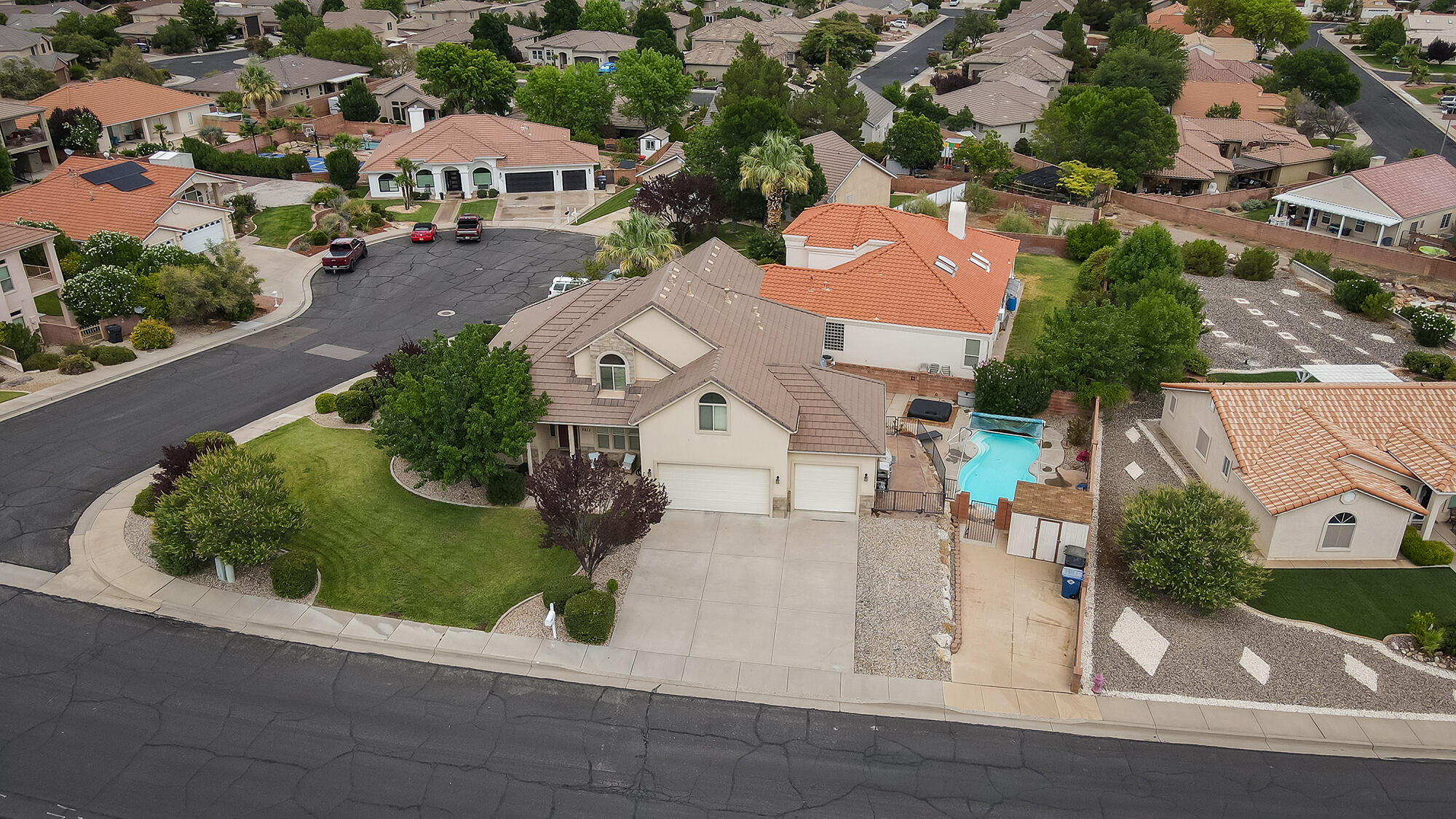 BLOOMINGTON LANE - Residential