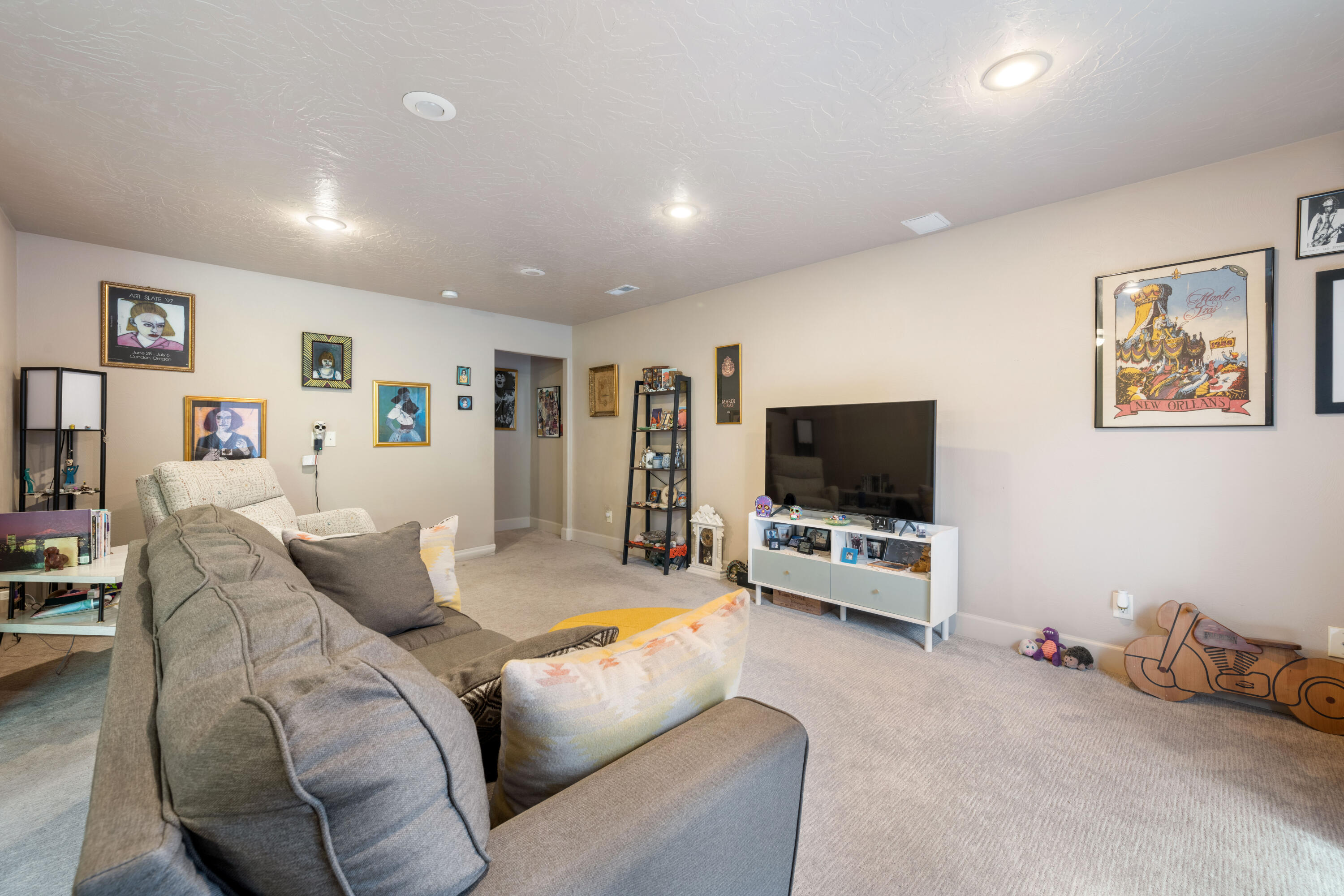 BLOOMINGTON LANE - Residential