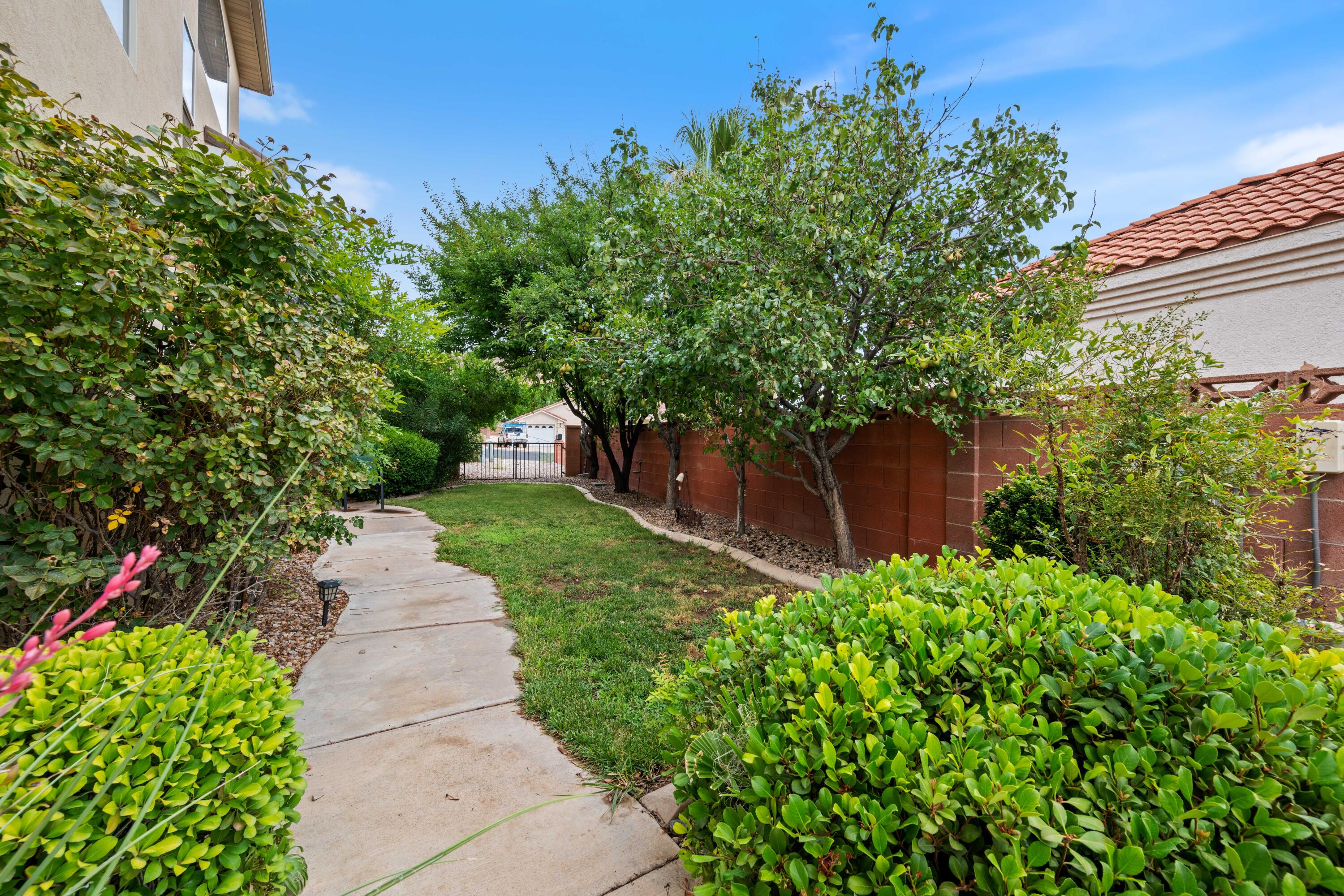 BLOOMINGTON LANE - Residential