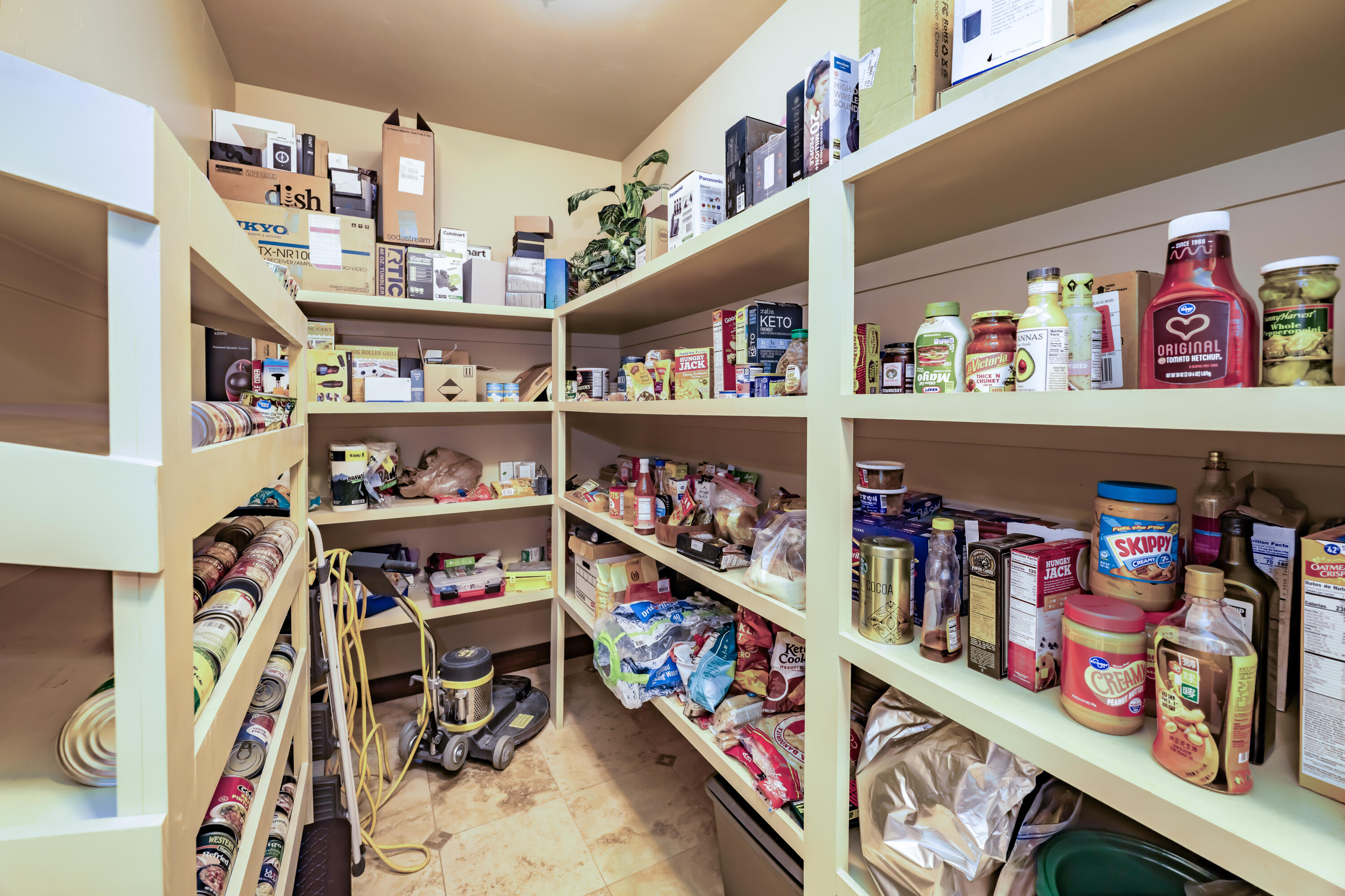 St George, Utah 84790, United States, 6 Bedrooms Bedrooms, ,4 BathroomsBathrooms,Residential,Active,56936