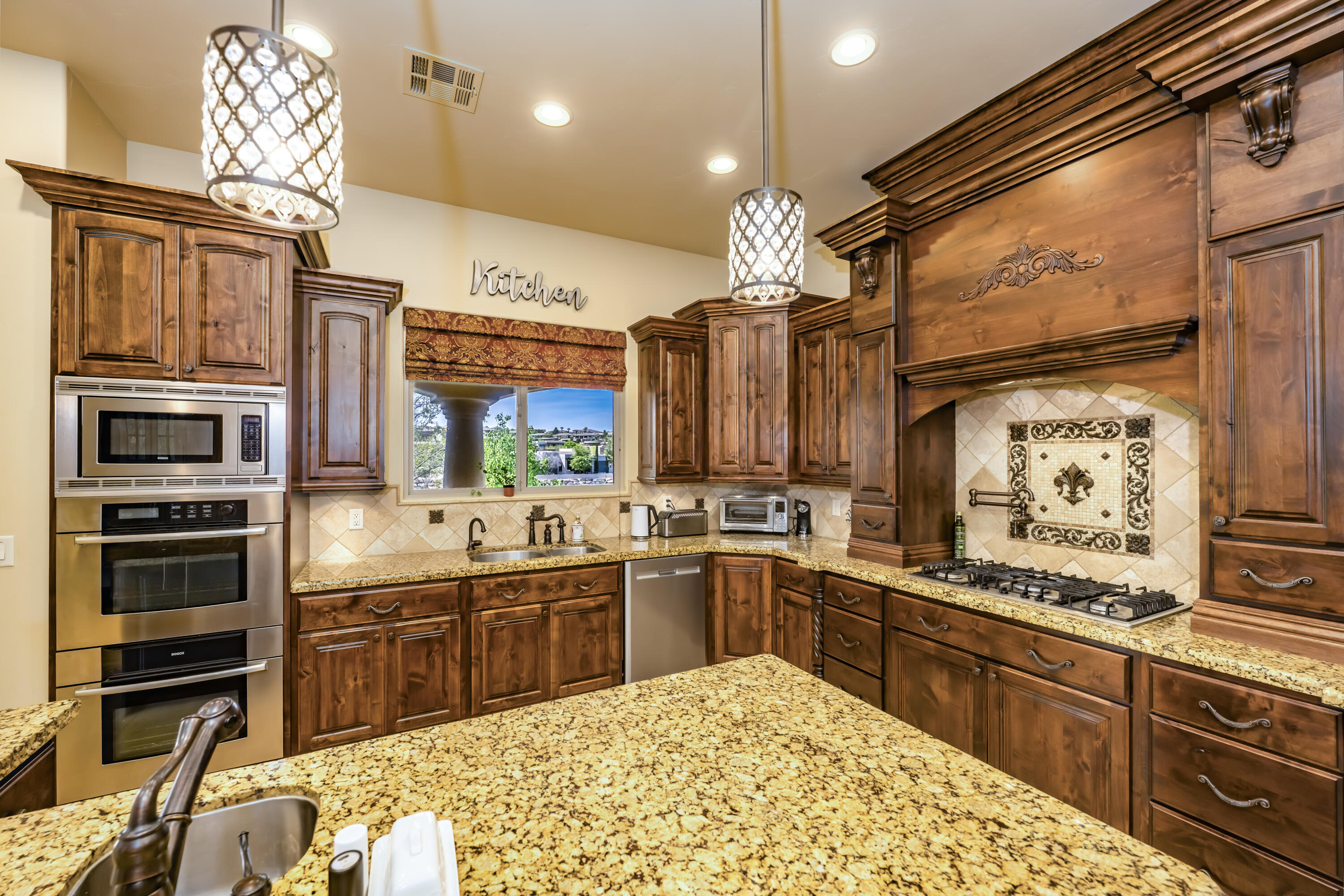 St George, Utah 84790, United States, 6 Bedrooms Bedrooms, ,4 BathroomsBathrooms,Residential,Active,56936