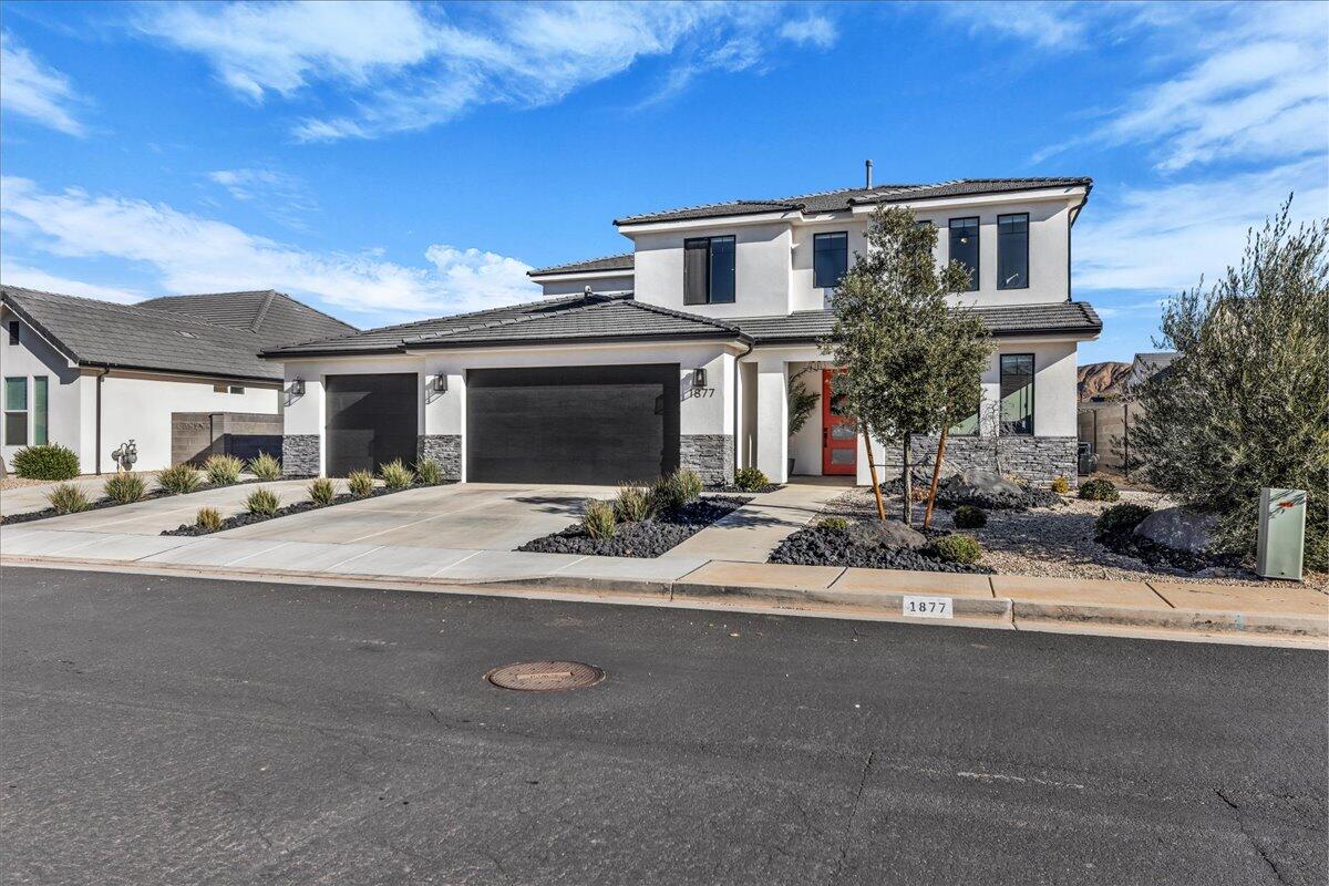 HERITAGE PLACE - Residential