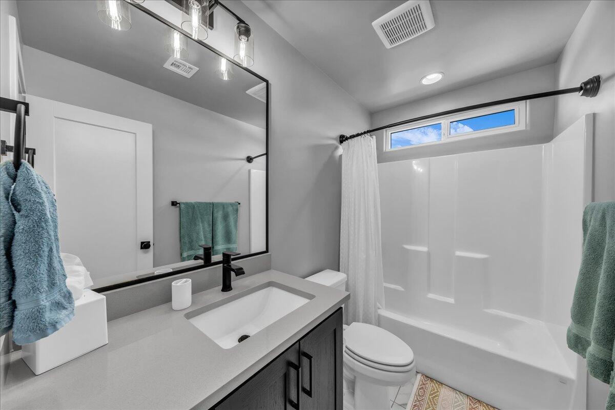 HERITAGE PLACE - Residential