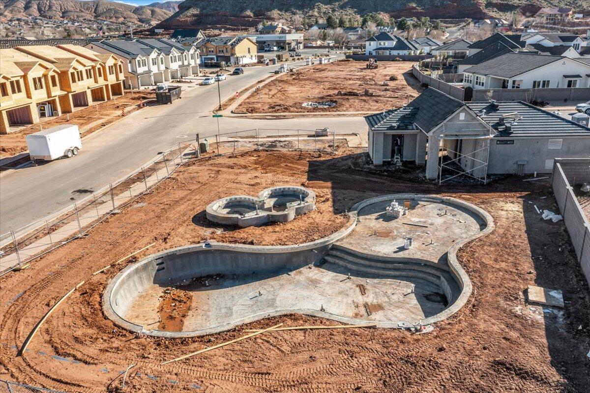 HERITAGE PLACE - Residential