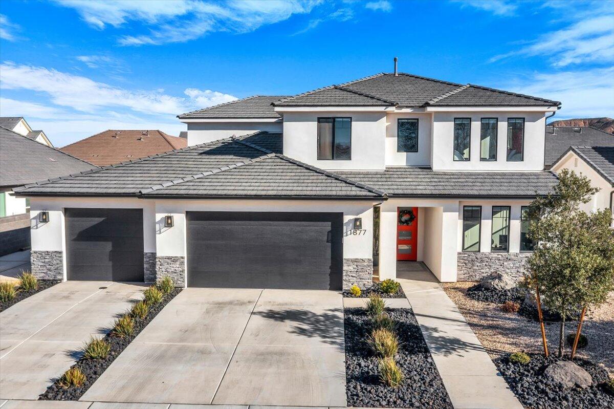 HERITAGE PLACE - Residential