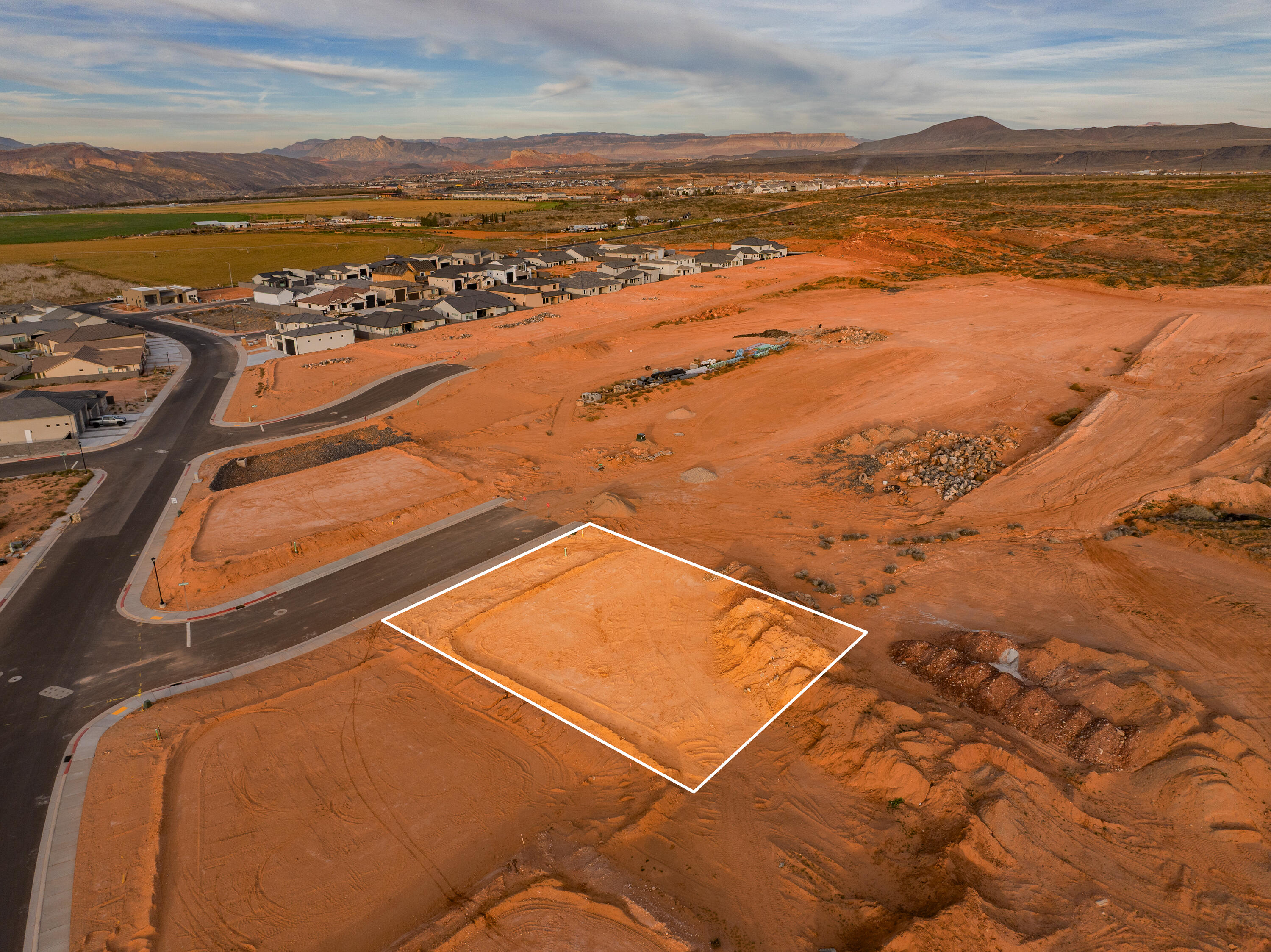 SAND HOLLOW VILLAGE - Land