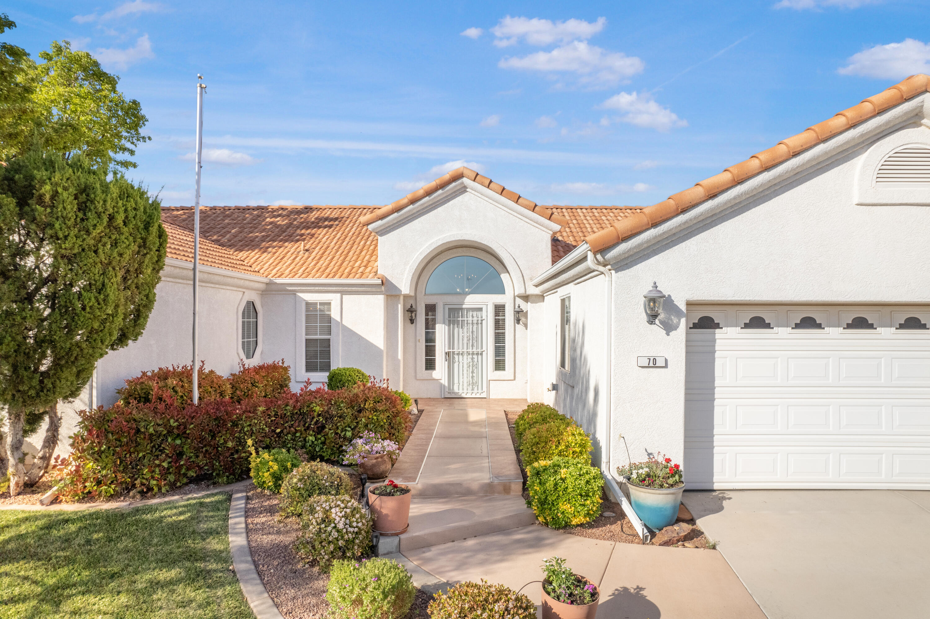 VISTA DEL SOL TOWNHOMES - Residential