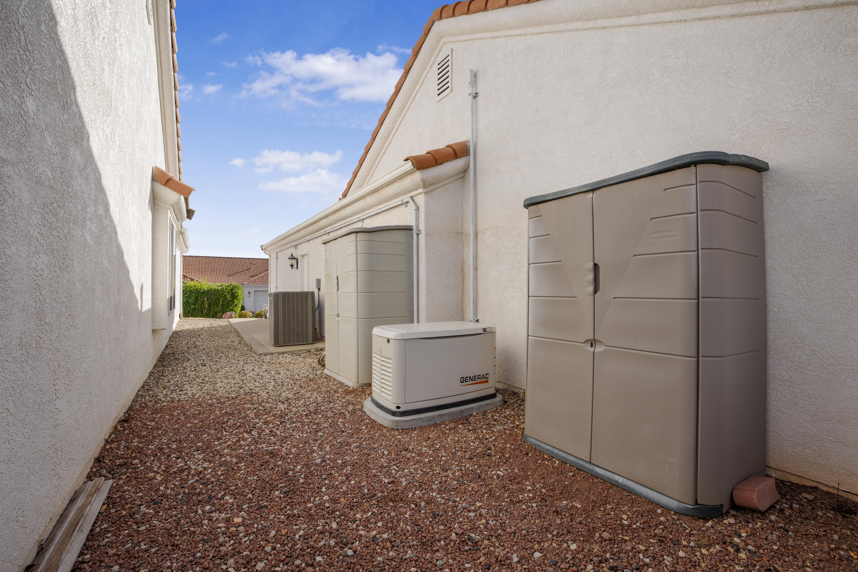 VISTA DEL SOL TOWNHOMES - Residential