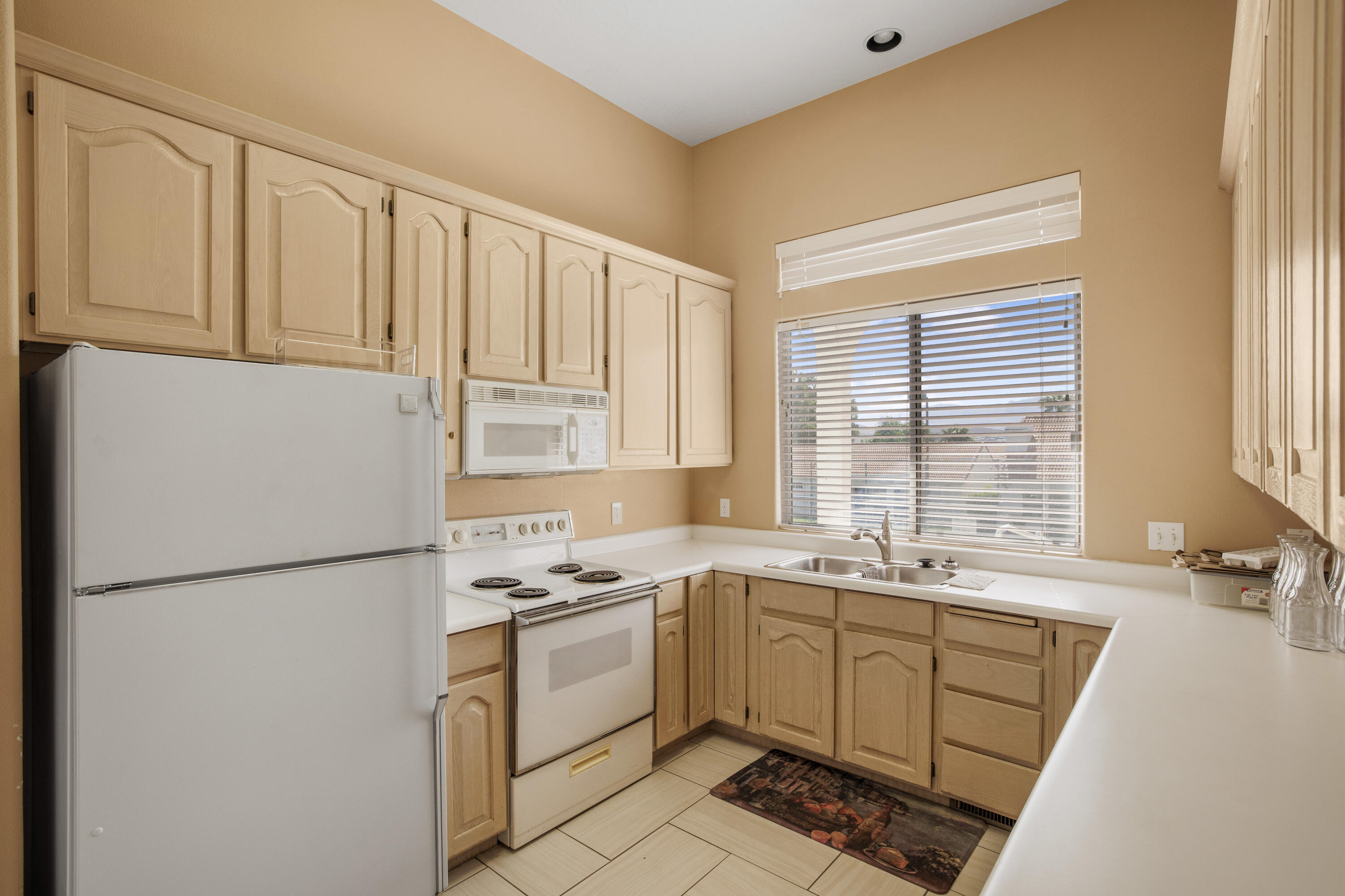 VISTA DEL SOL TOWNHOMES - Residential