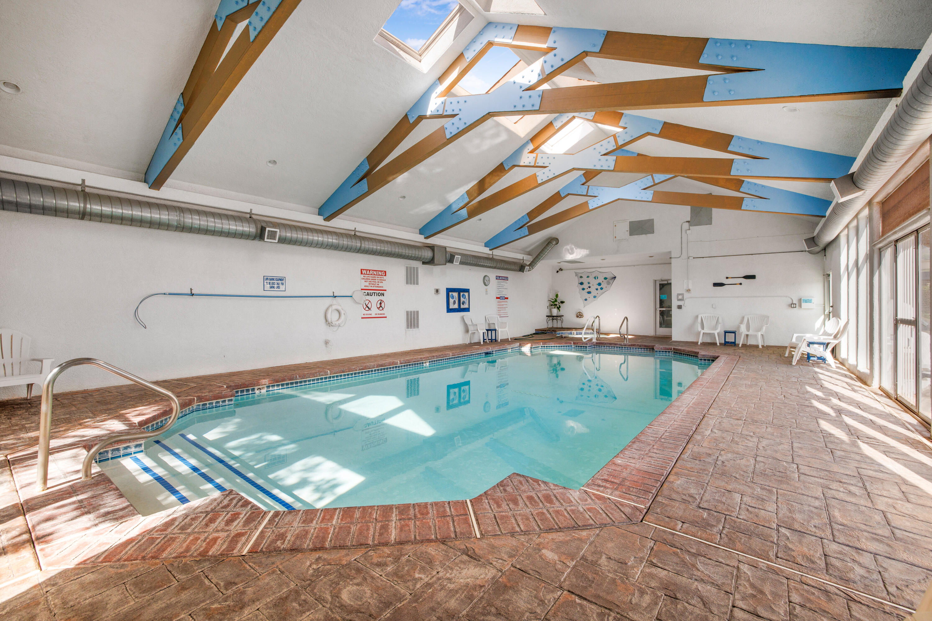 VISTA DEL SOL TOWNHOMES - Residential