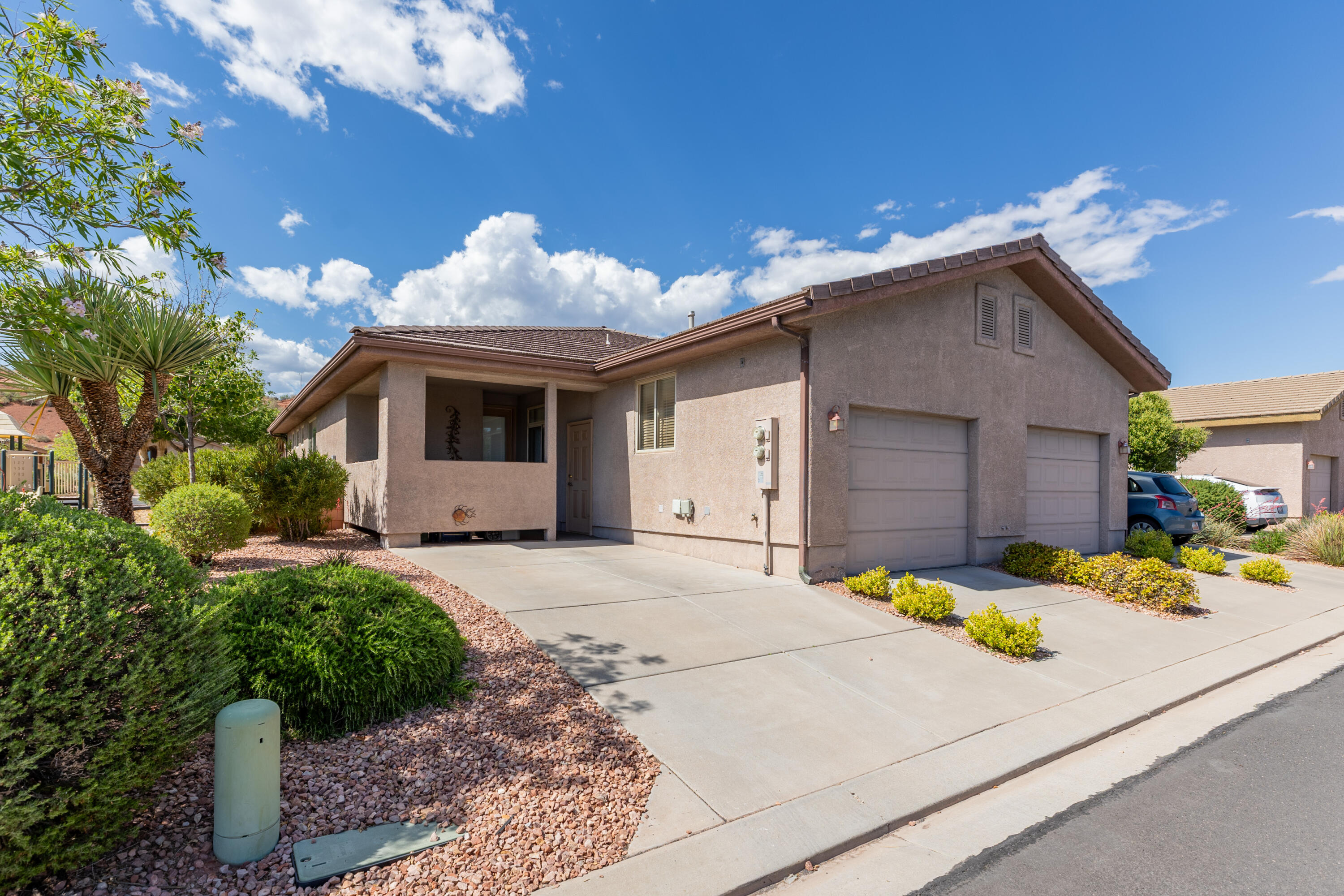 PETROGLYPHS OF CORAL CANYON - Residential