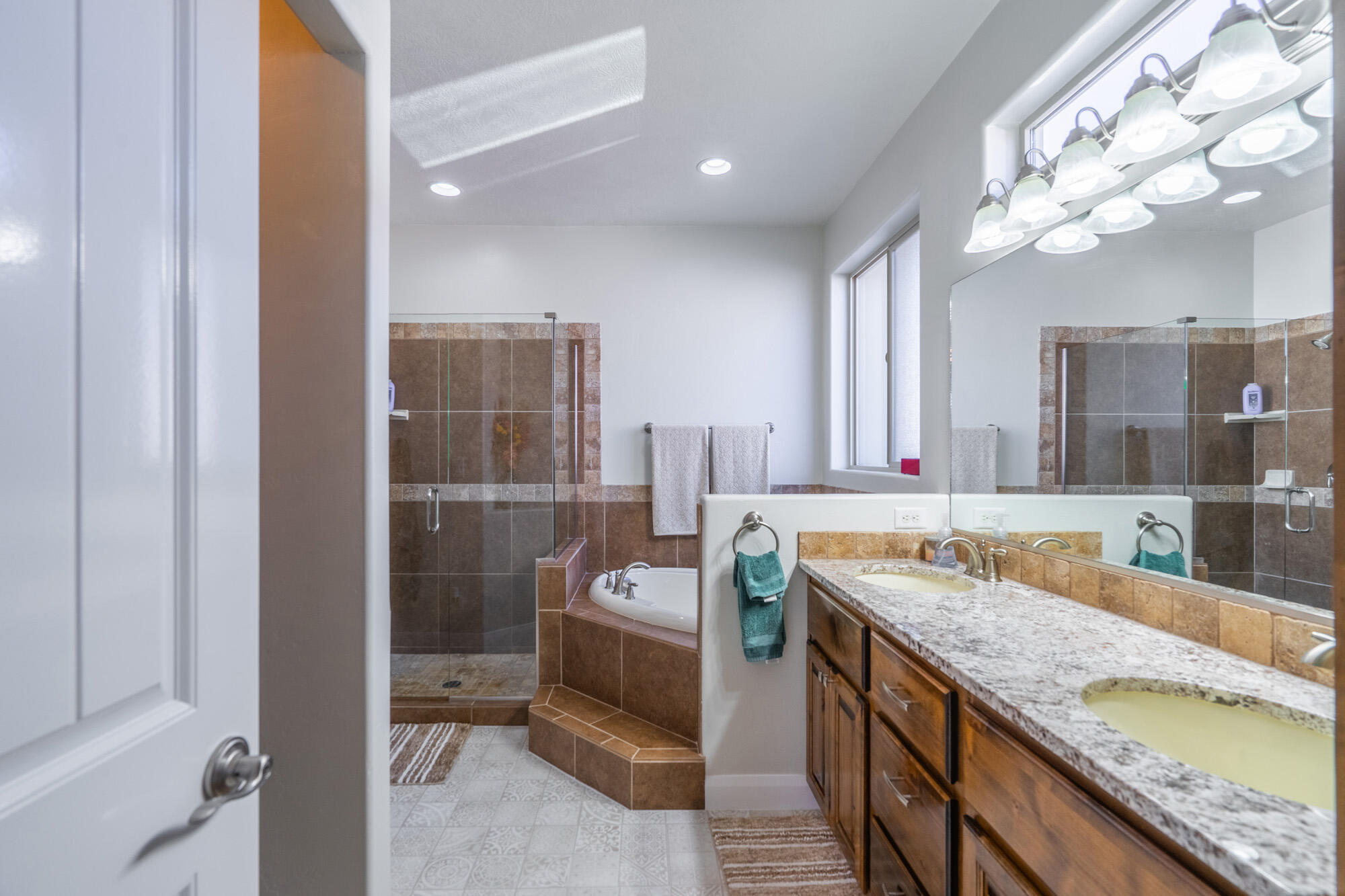 SKY RIDGE - Residential