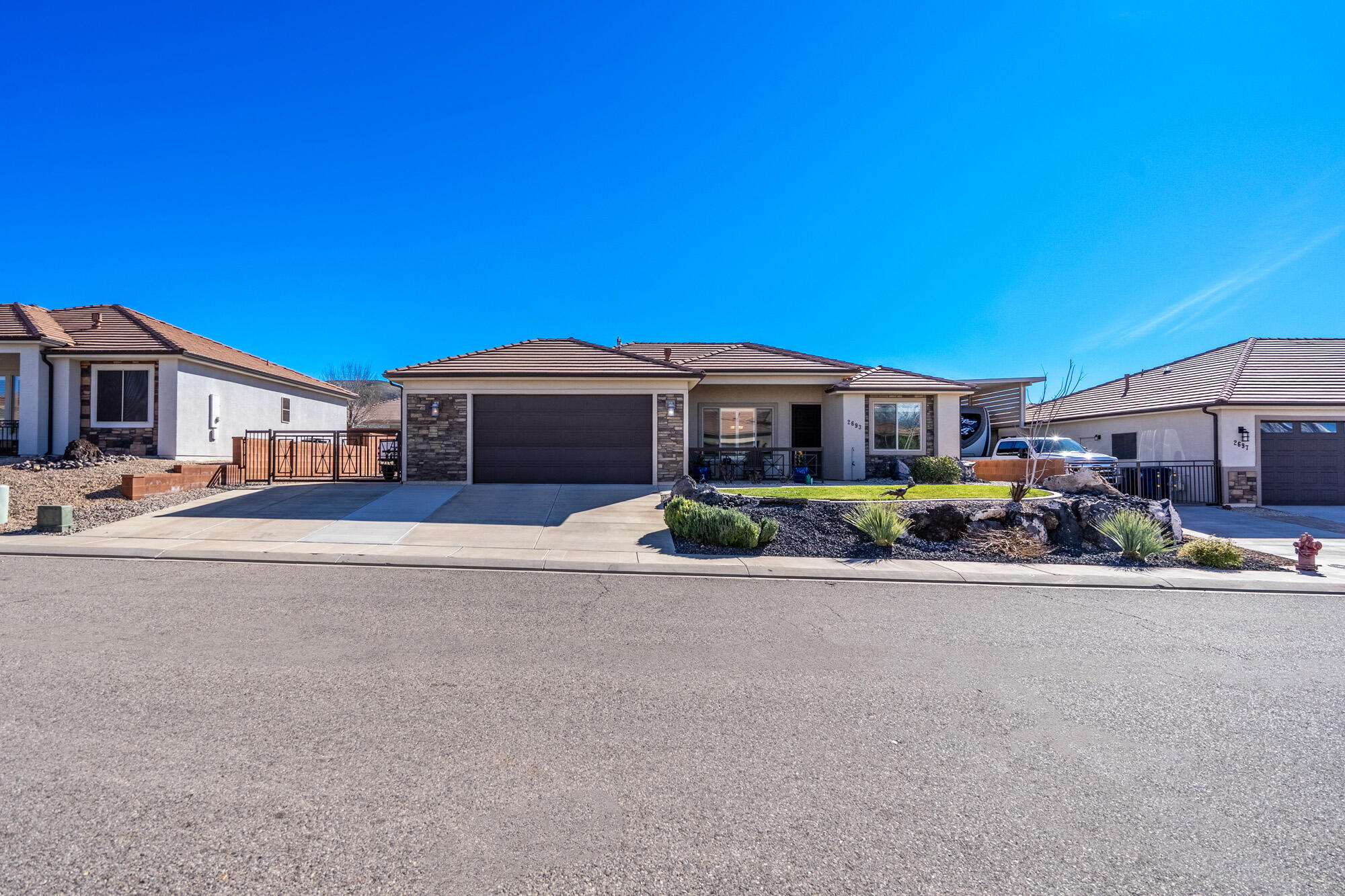 SKY RIDGE - Residential