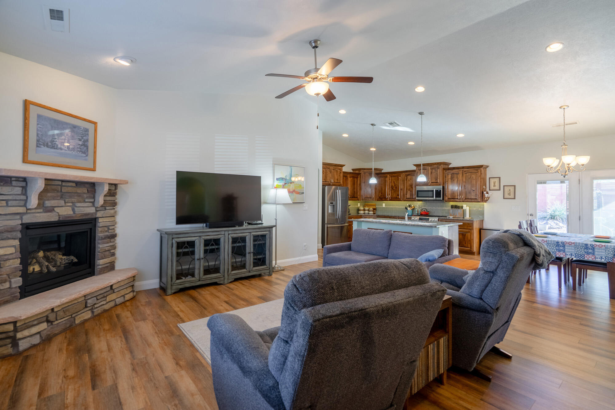 SKY RIDGE - Residential