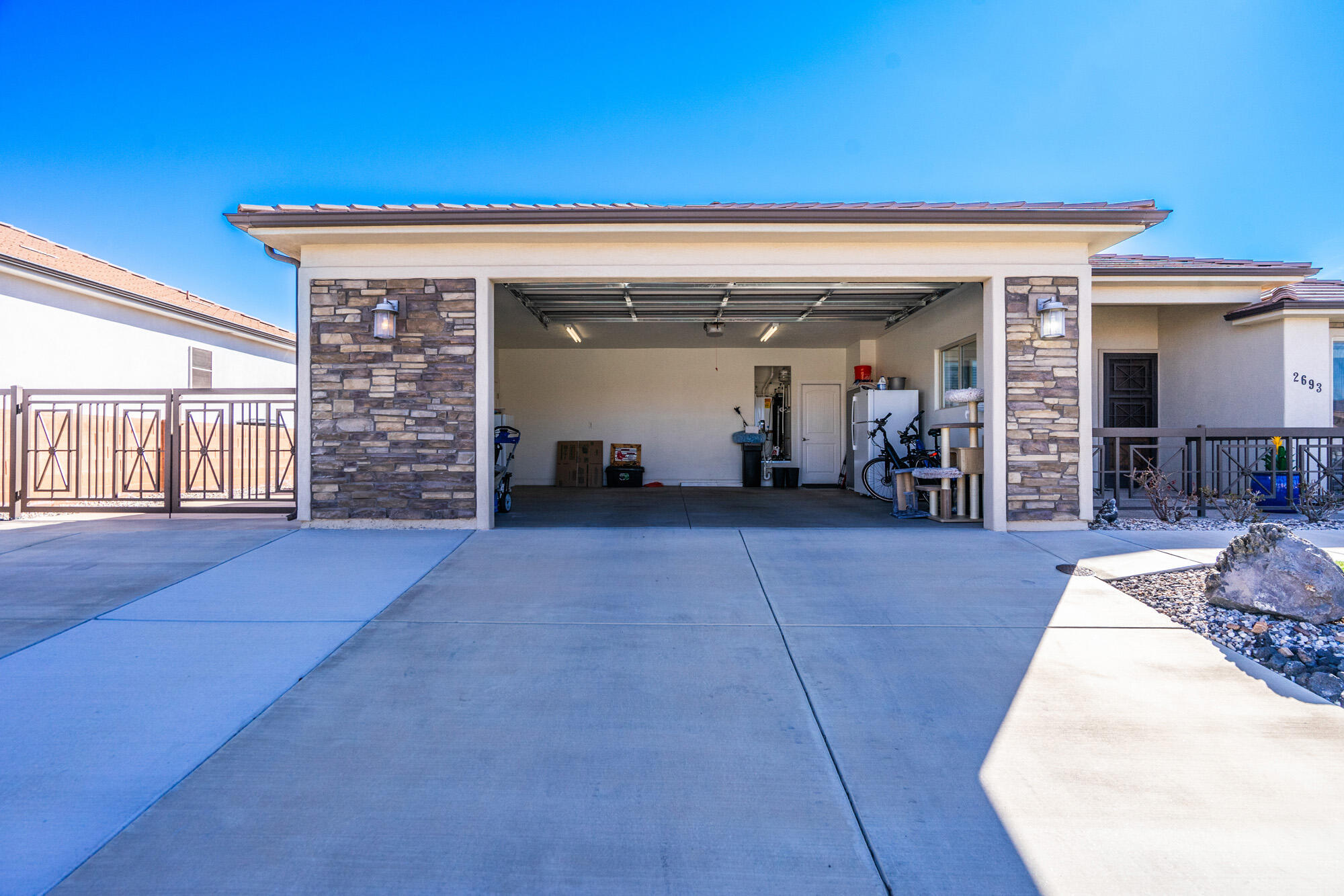 SKY RIDGE - Residential