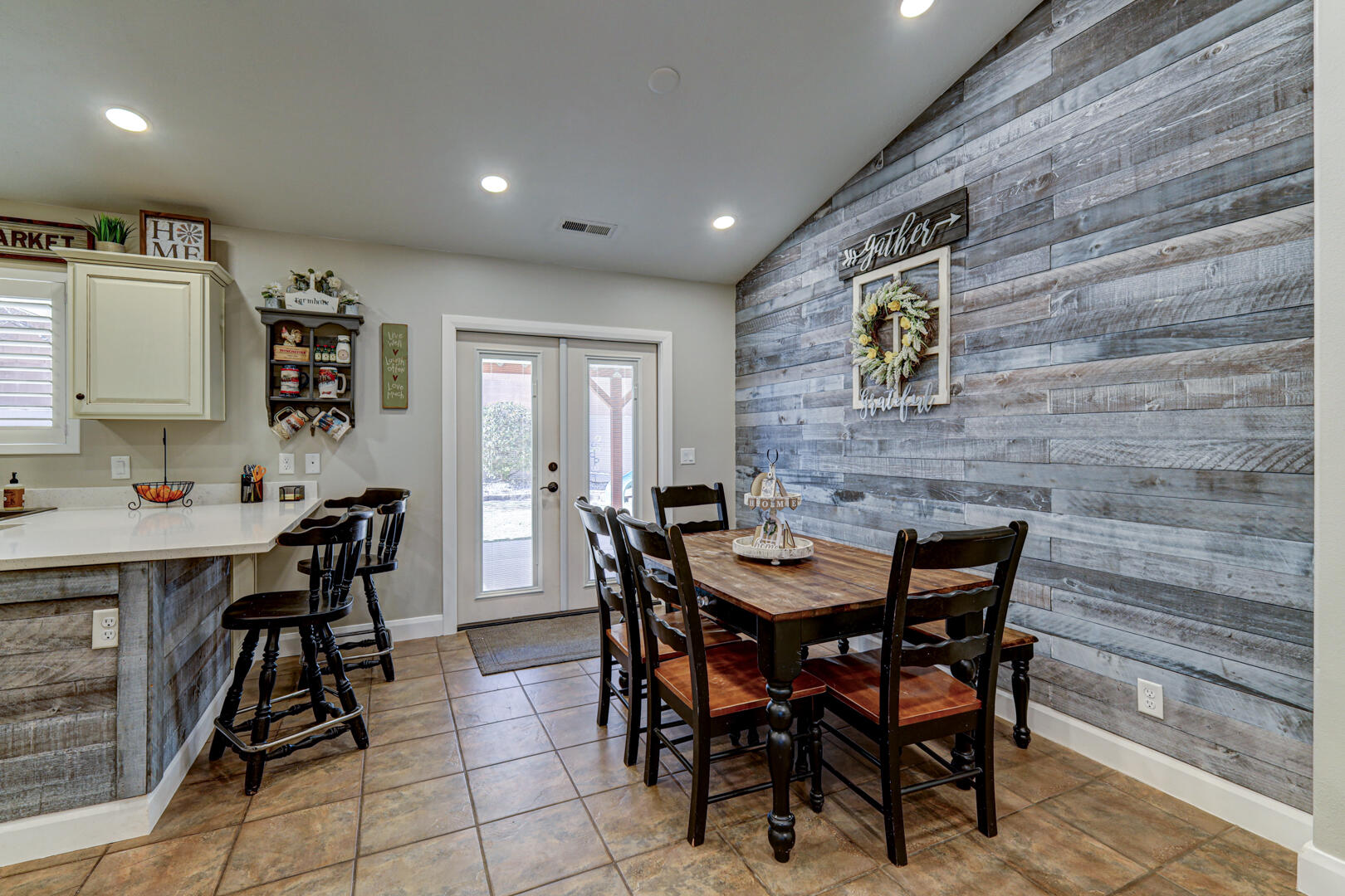 SOUTH POINTE - Residential