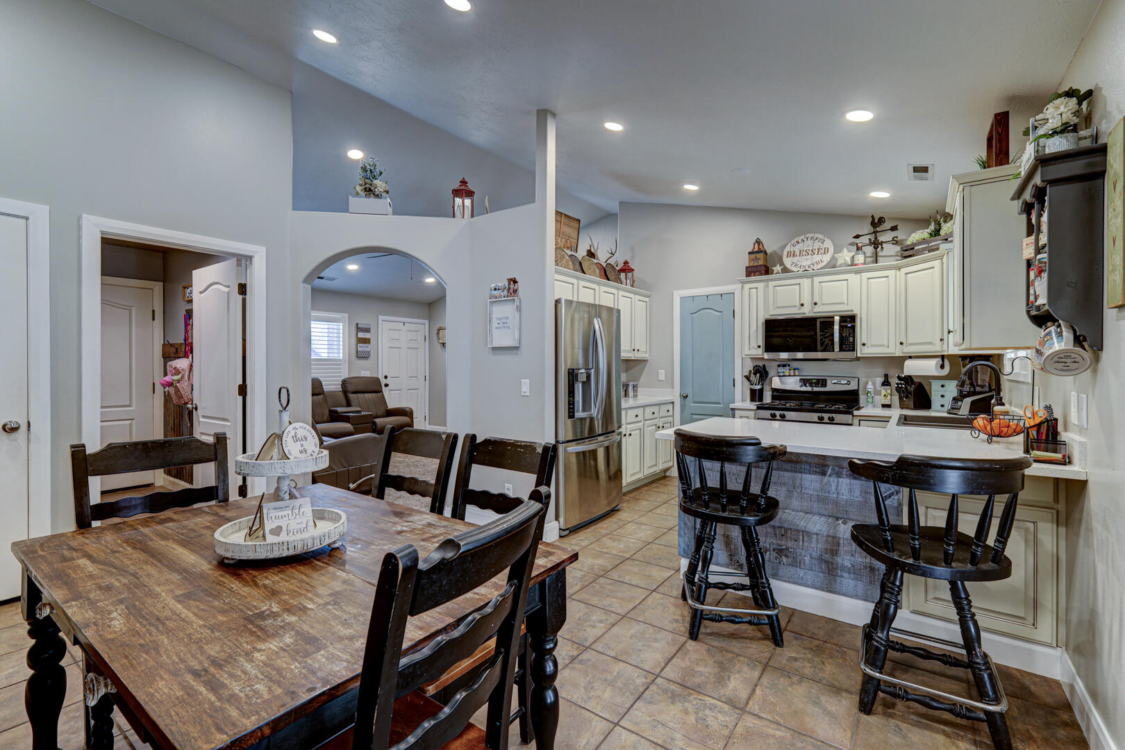 SOUTH POINTE - Residential