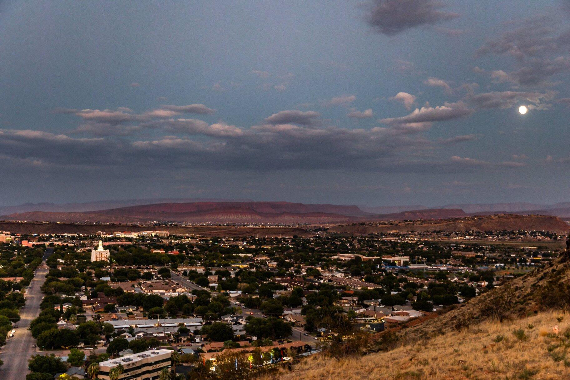 HIGHLAND PARK AT THE CORAL CANYON - Residential