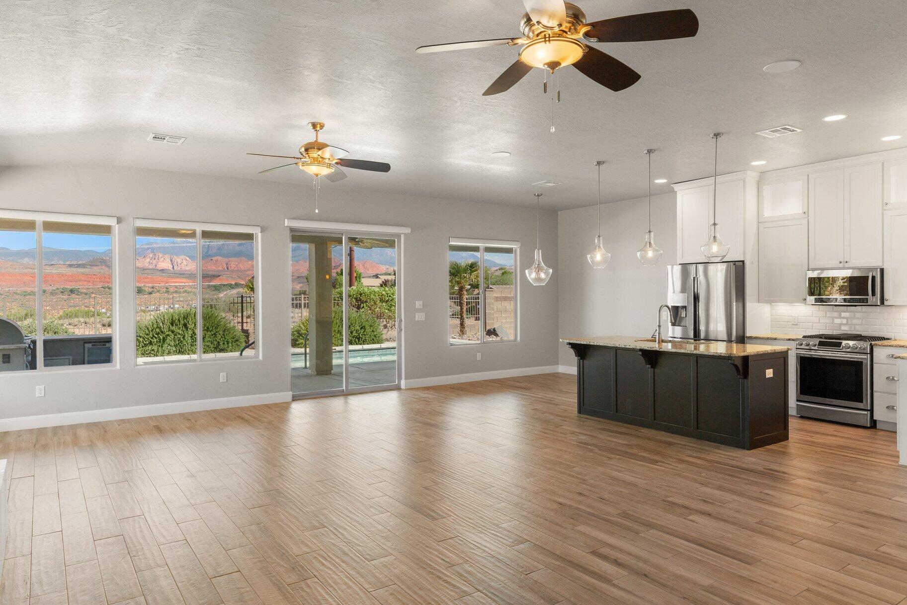 HIGHLAND PARK AT THE CORAL CANYON - Residential