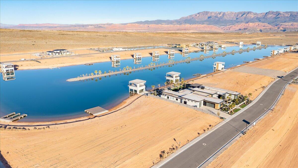 SOUTHERN SHORES - Land